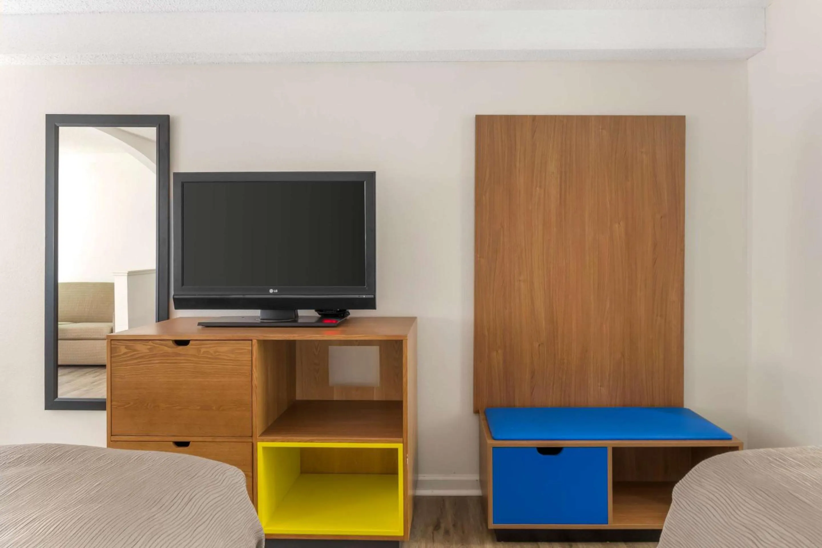 Bedroom in Quality Inn & Suites Decatur Priceville I-65