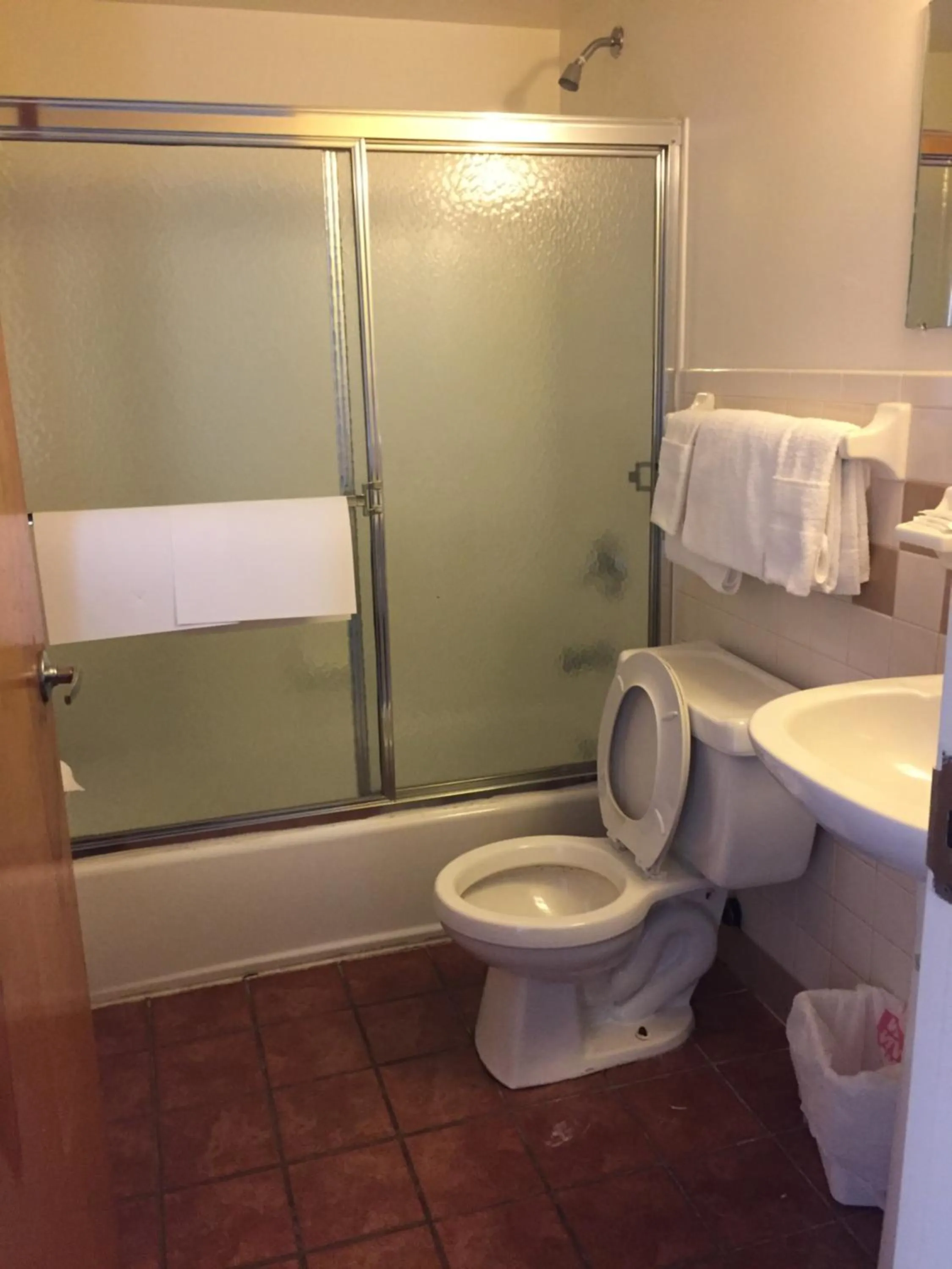 Bathroom in Hudson Plaza Motel Bayonne Jersey City