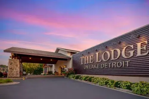 Best Western Premier The Lodge on Lake Detroit Best Western Premier The Lodge on Lake Detroit
