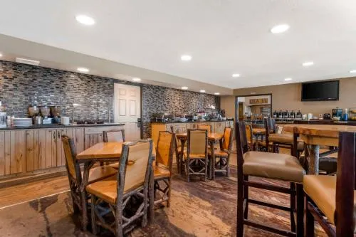 Best Western Premier The Lodge on Lake Detroit