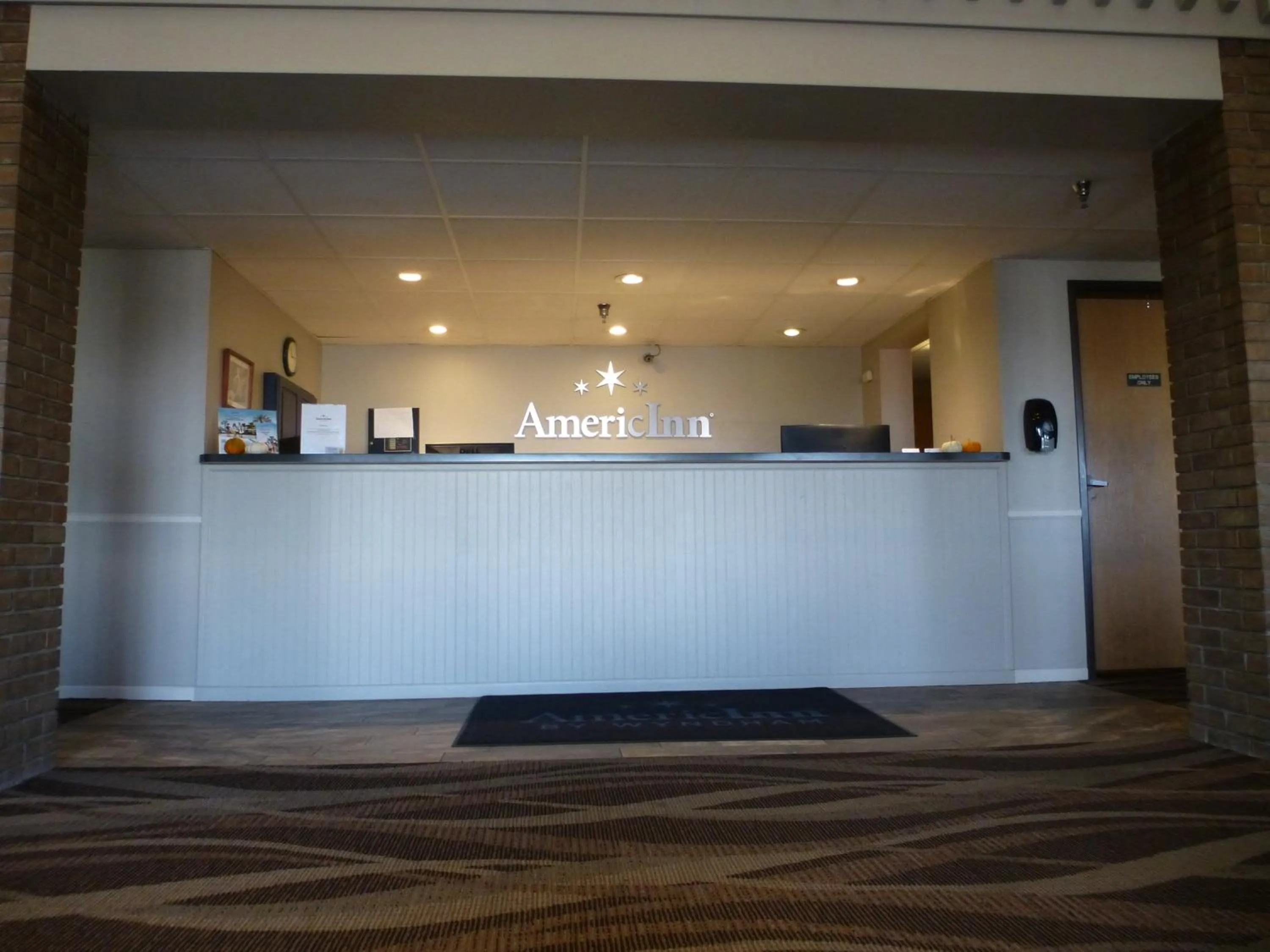 AmericInn by Wyndham Mitchell