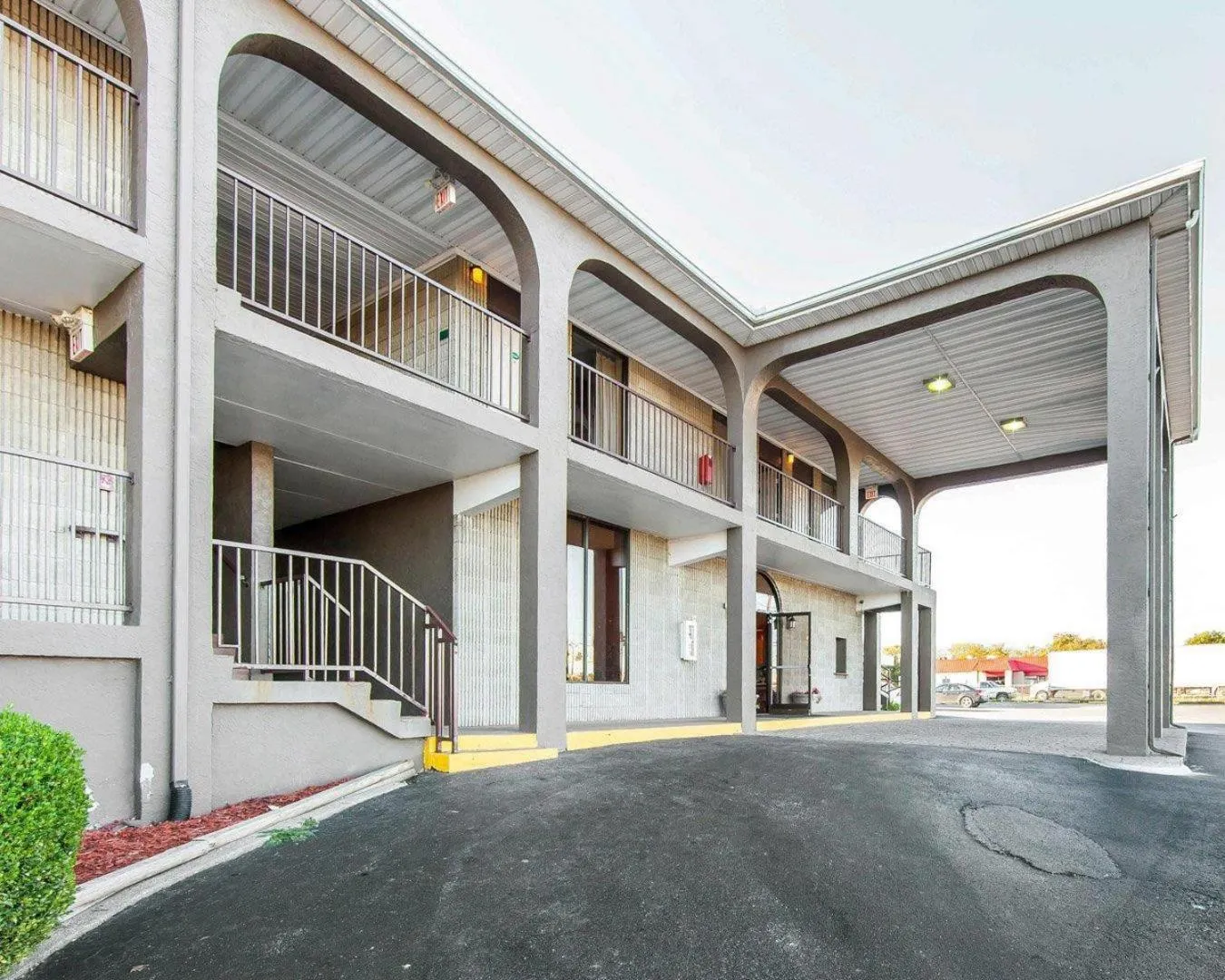 Property building in Quality Inn Maysville