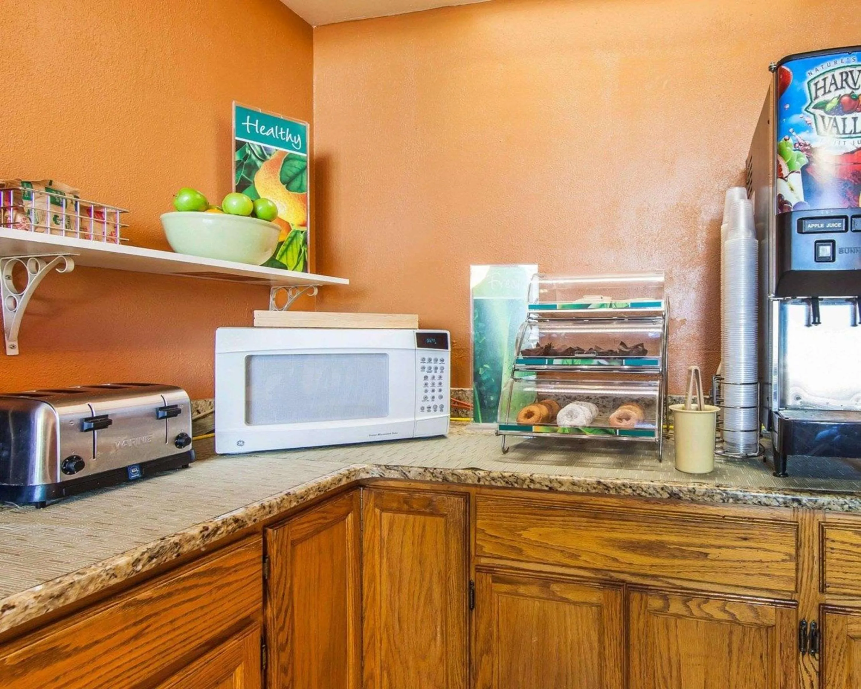 Restaurant/places to eat in Quality Inn Maysville