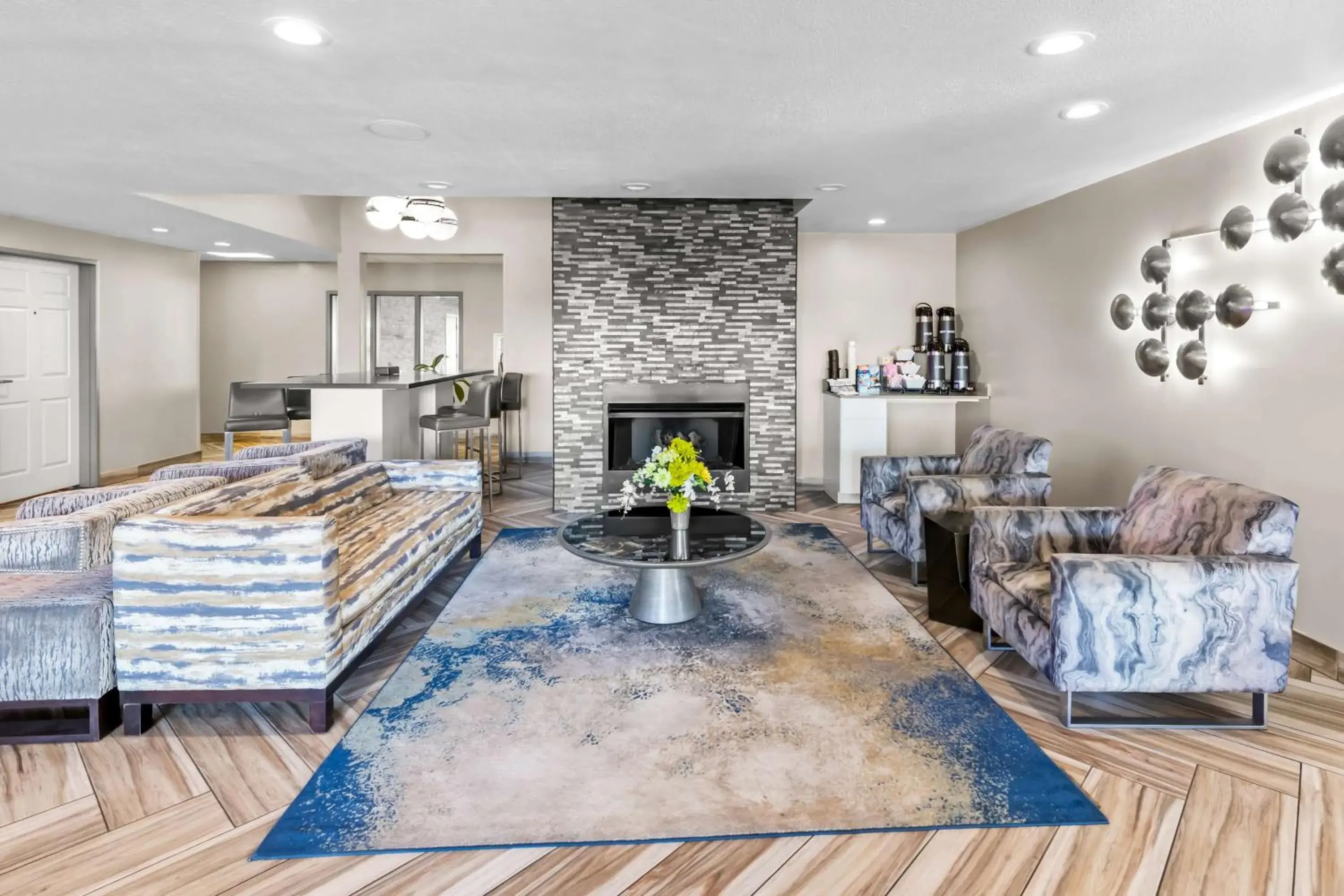 Lobby or reception, Bed in Best Western Worlds Of Fun Lobby or reception, Bed in Best Western Worlds Of Fun