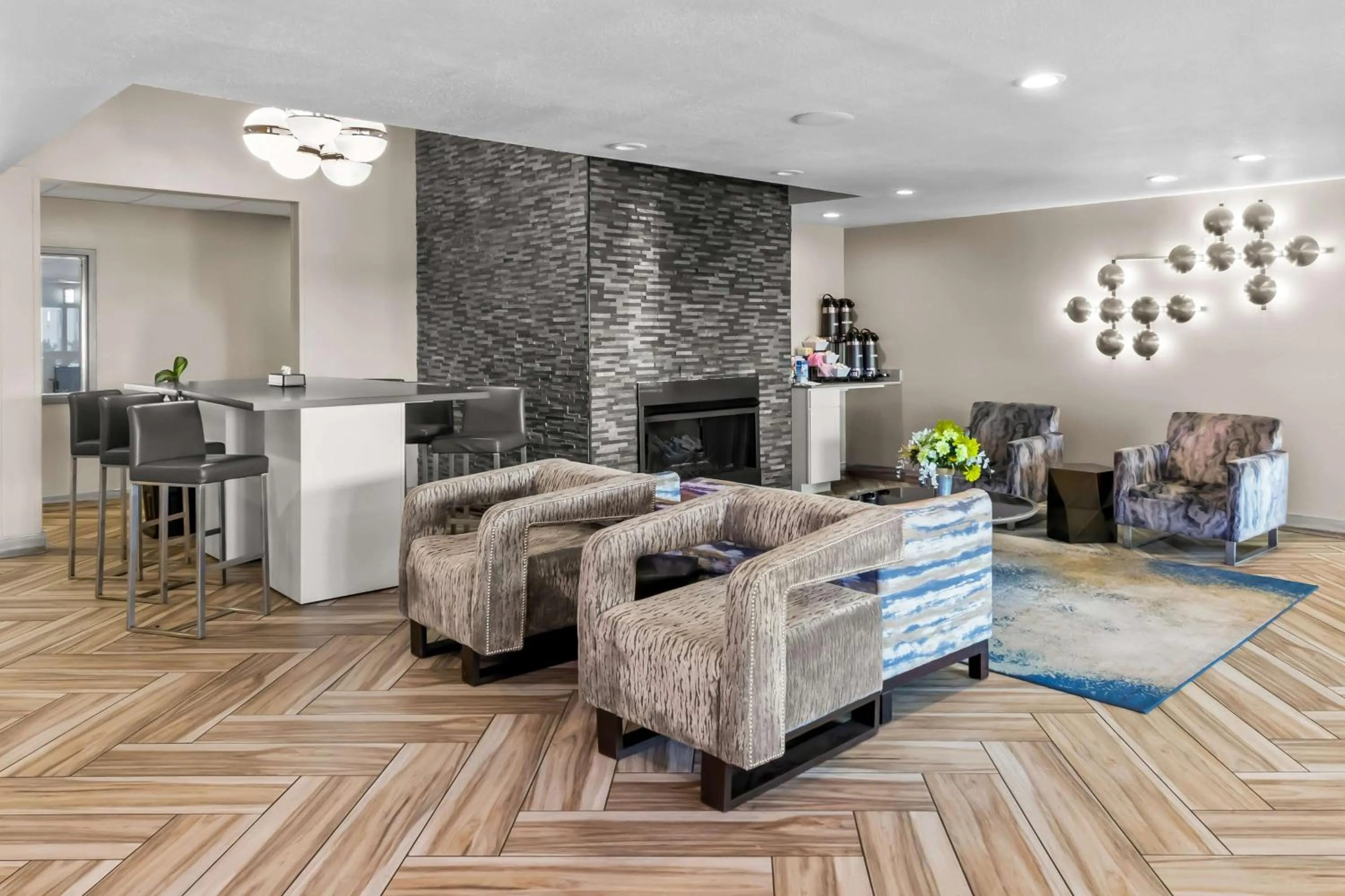 Lobby or reception in Best Western Worlds Of Fun