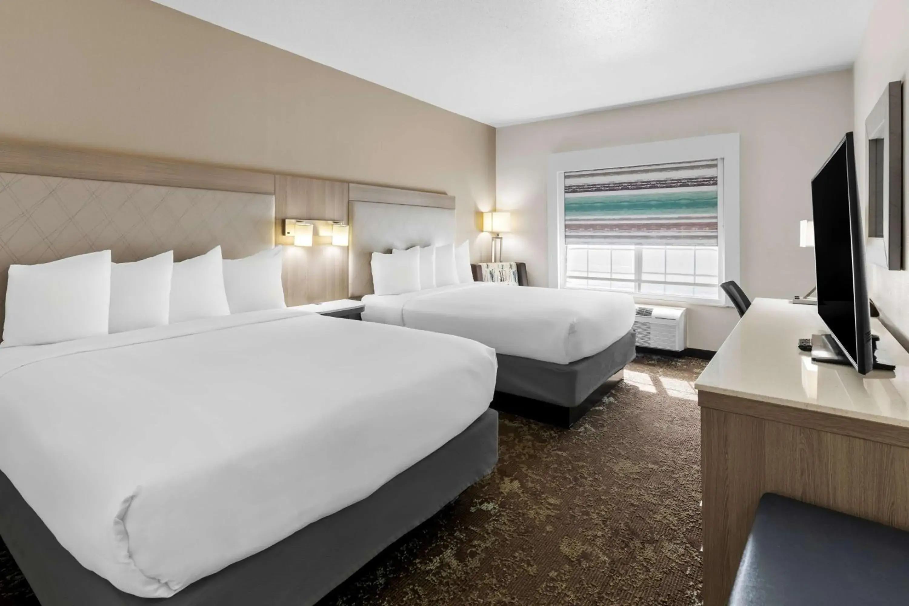 Bedroom, Bed in Best Western Worlds Of Fun Bedroom, Bed in Best Western Worlds Of Fun