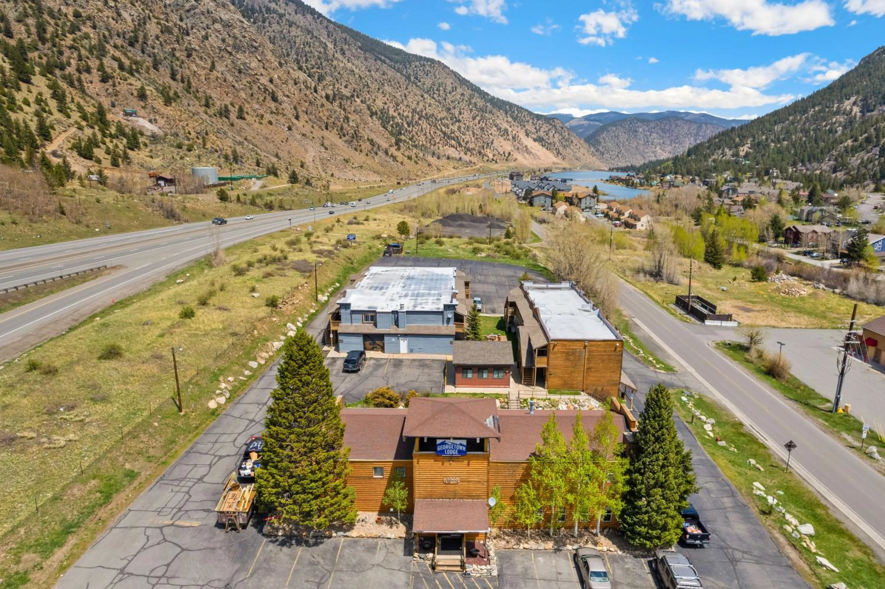 Property building in Georgetown Lodge