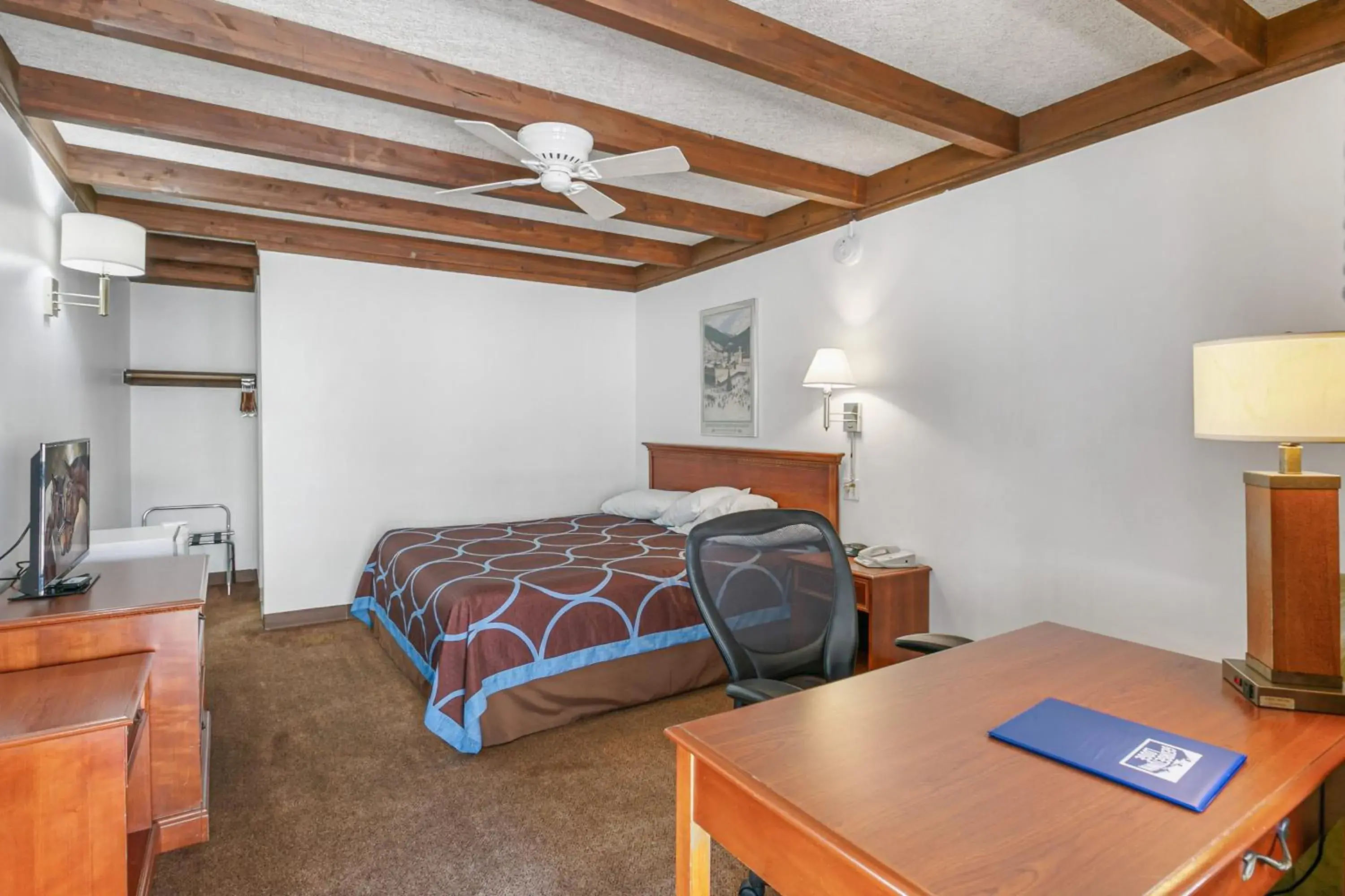 Bed in Georgetown Lodge Bed in Georgetown Lodge