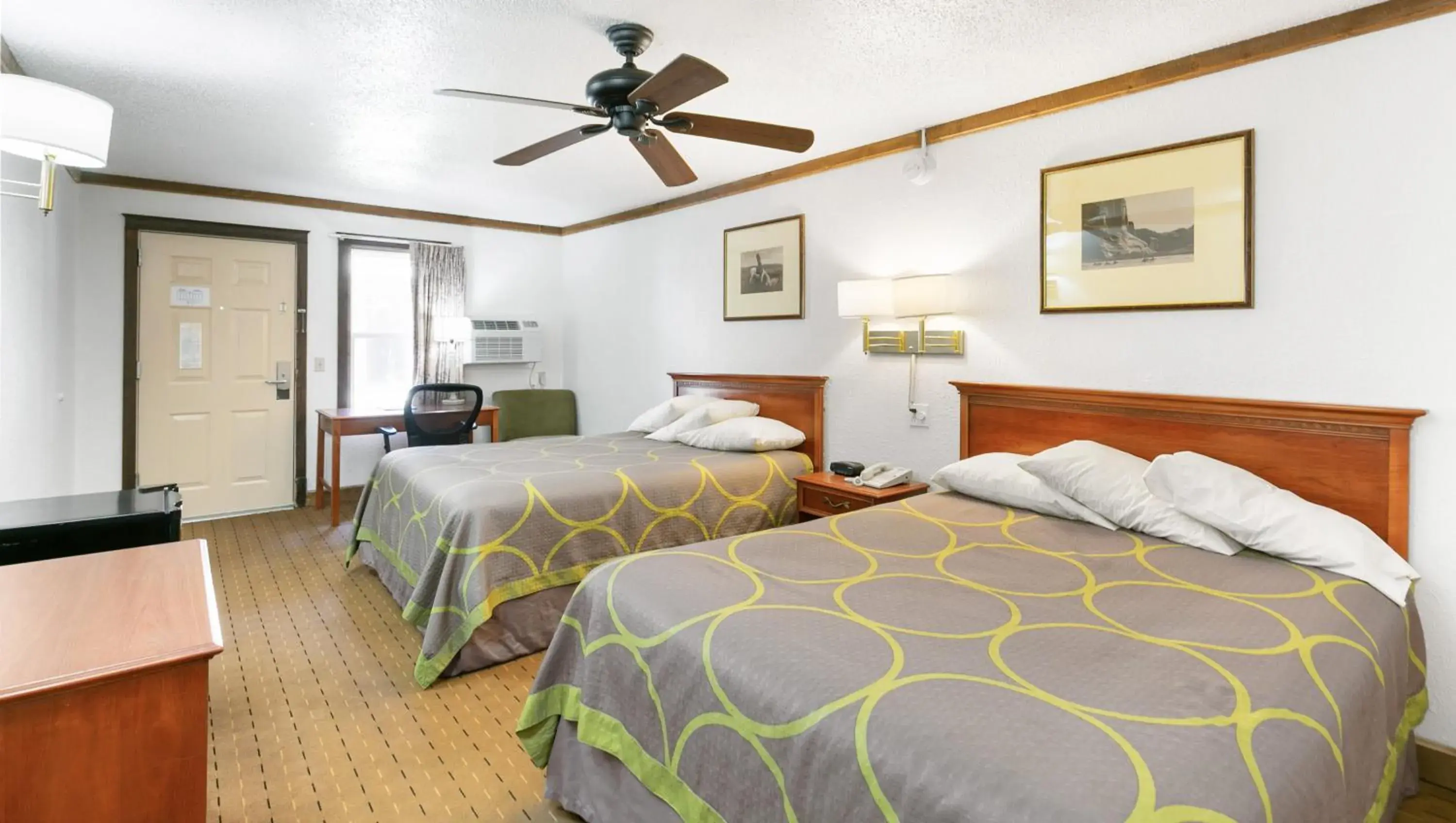 Bedroom, Bed in Georgetown Lodge Bedroom, Bed in Georgetown Lodge