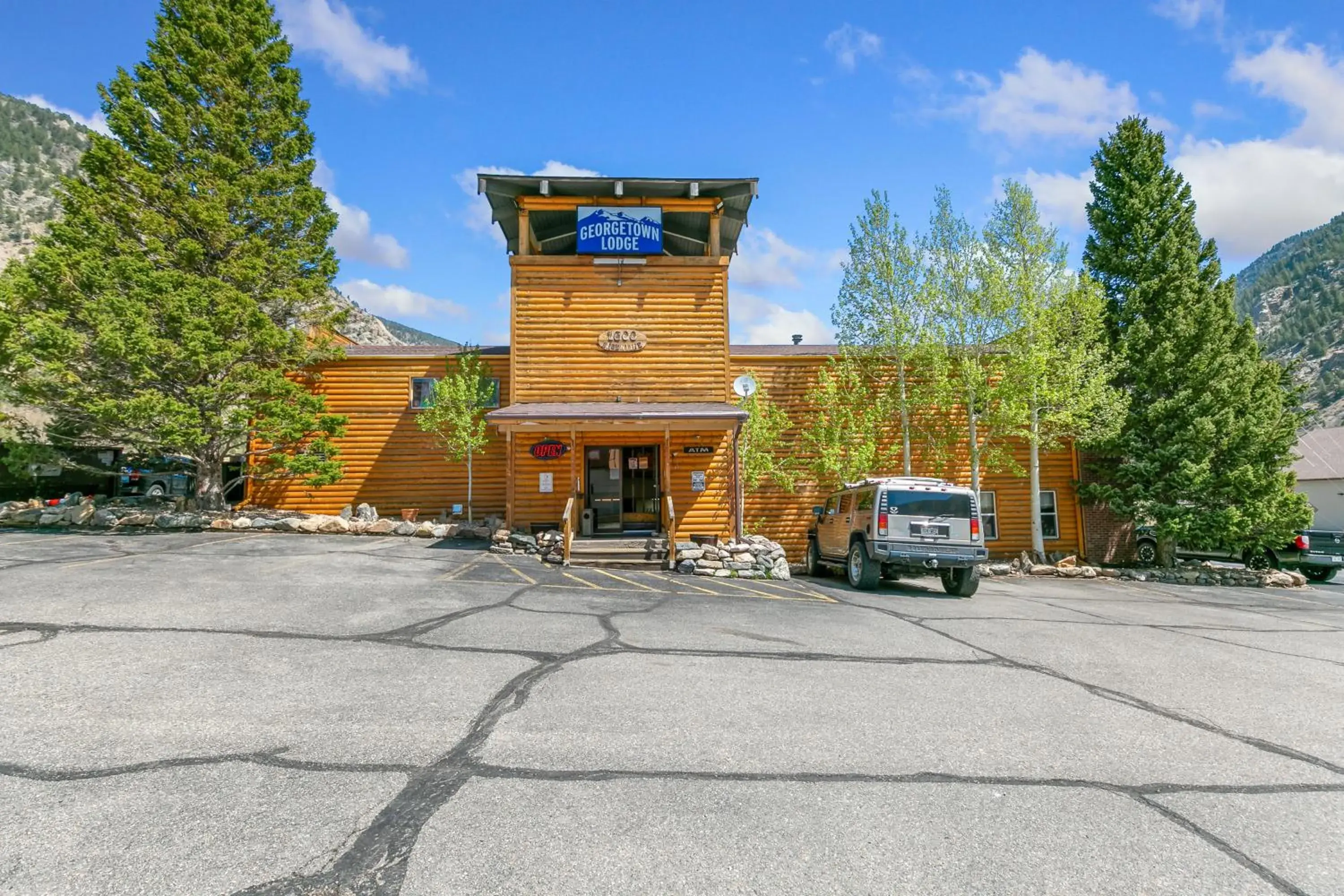 Property building in Georgetown Lodge Property building in Georgetown Lodge