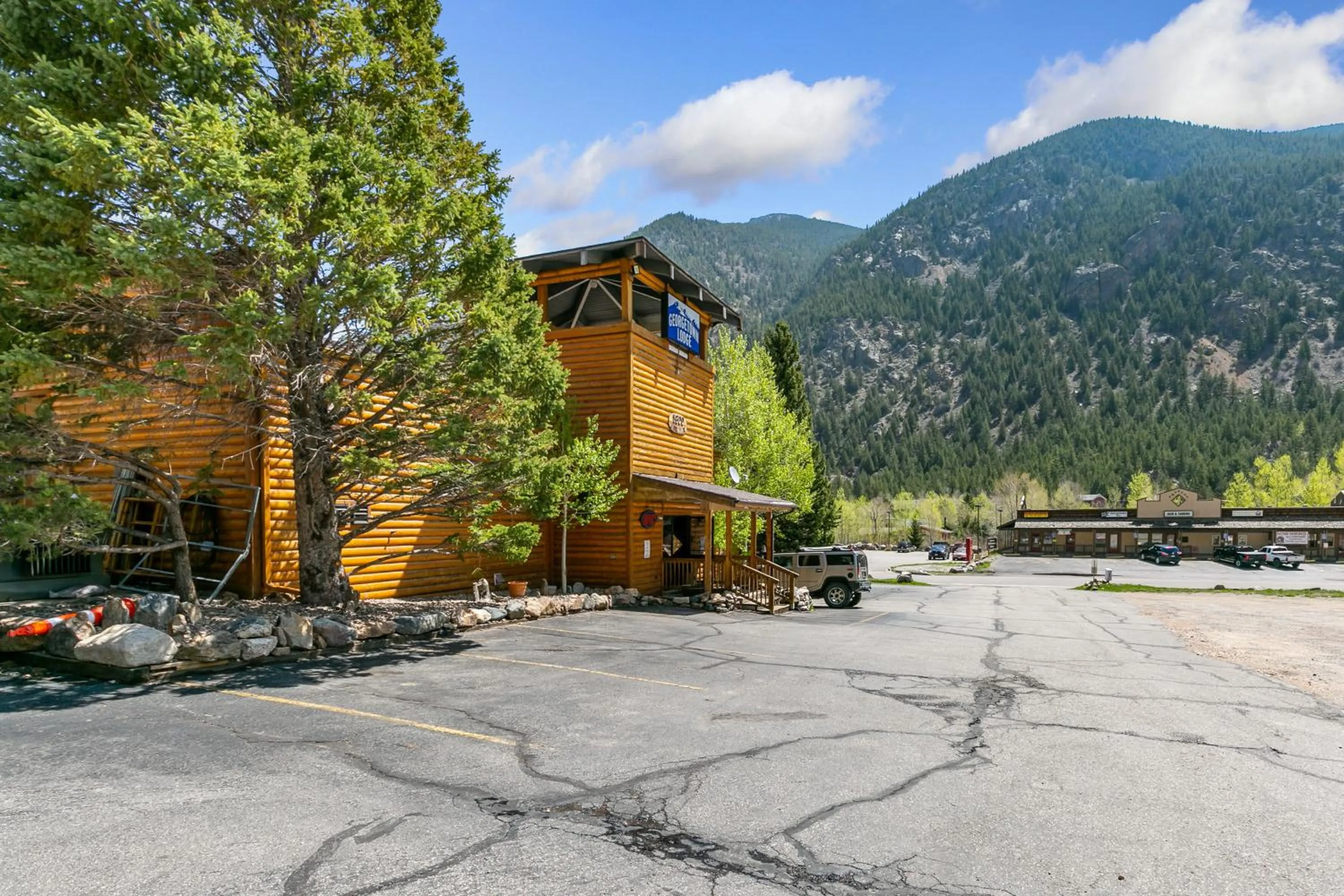 Property building in Georgetown Lodge