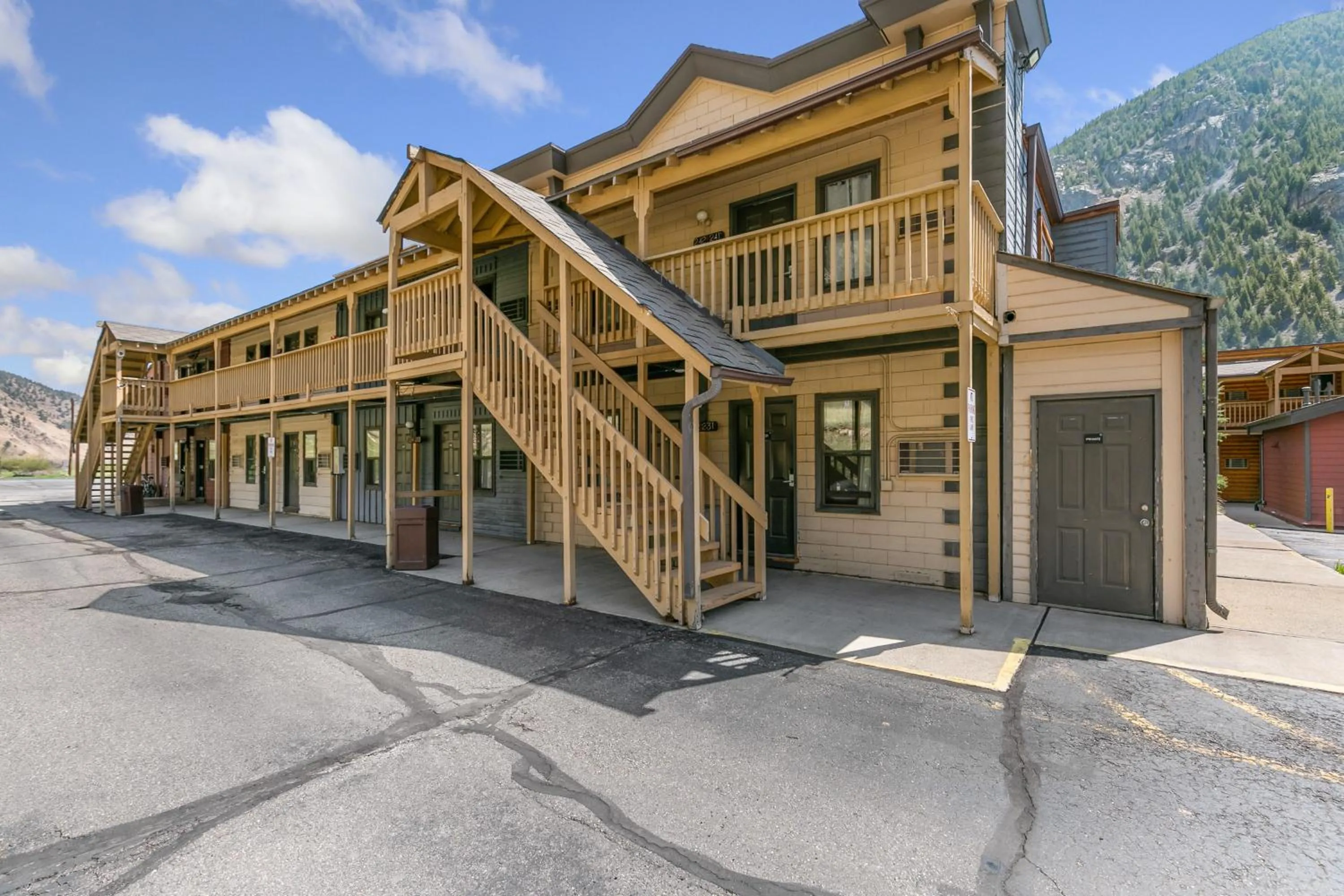 Property building in Georgetown Lodge