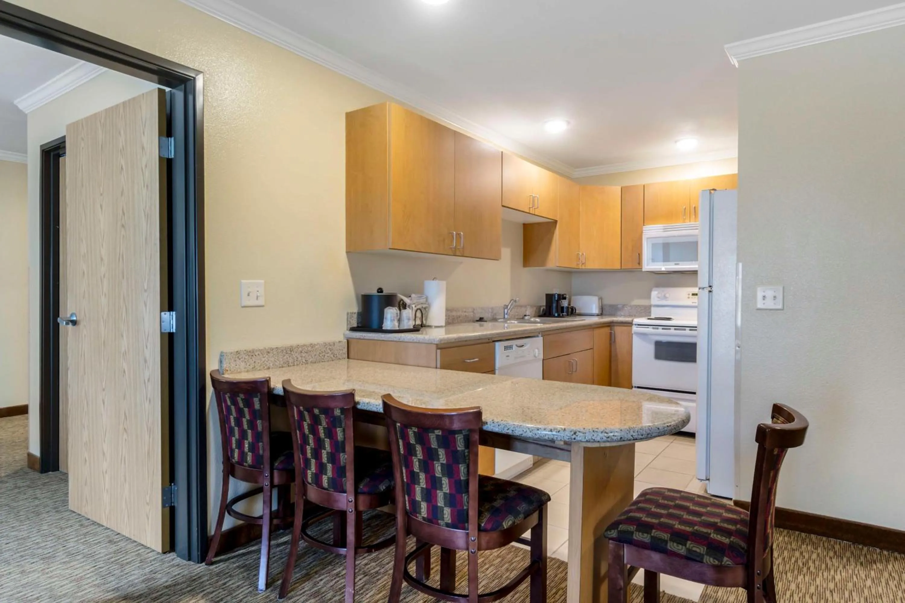 Bedroom in Best Western Plus Grapevine Inn