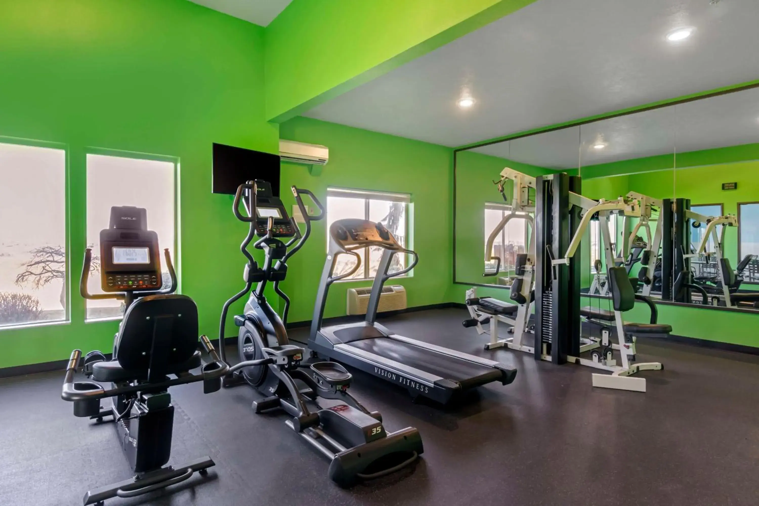 Fitness centre/facilities in Best Western Plus Grapevine Inn Fitness centre/facilities in Best Western Plus Grapevine Inn