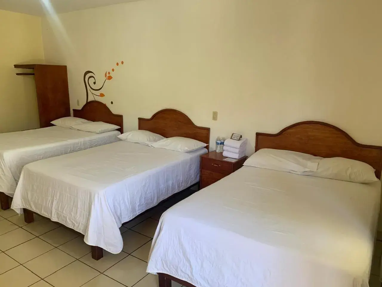 Standard Triple in Hotel y Restaurante Villas Del Sol Jalpan de Serra Standard Triple in Hotel y Restaurante Villas Del Sol Jalpan de Serra