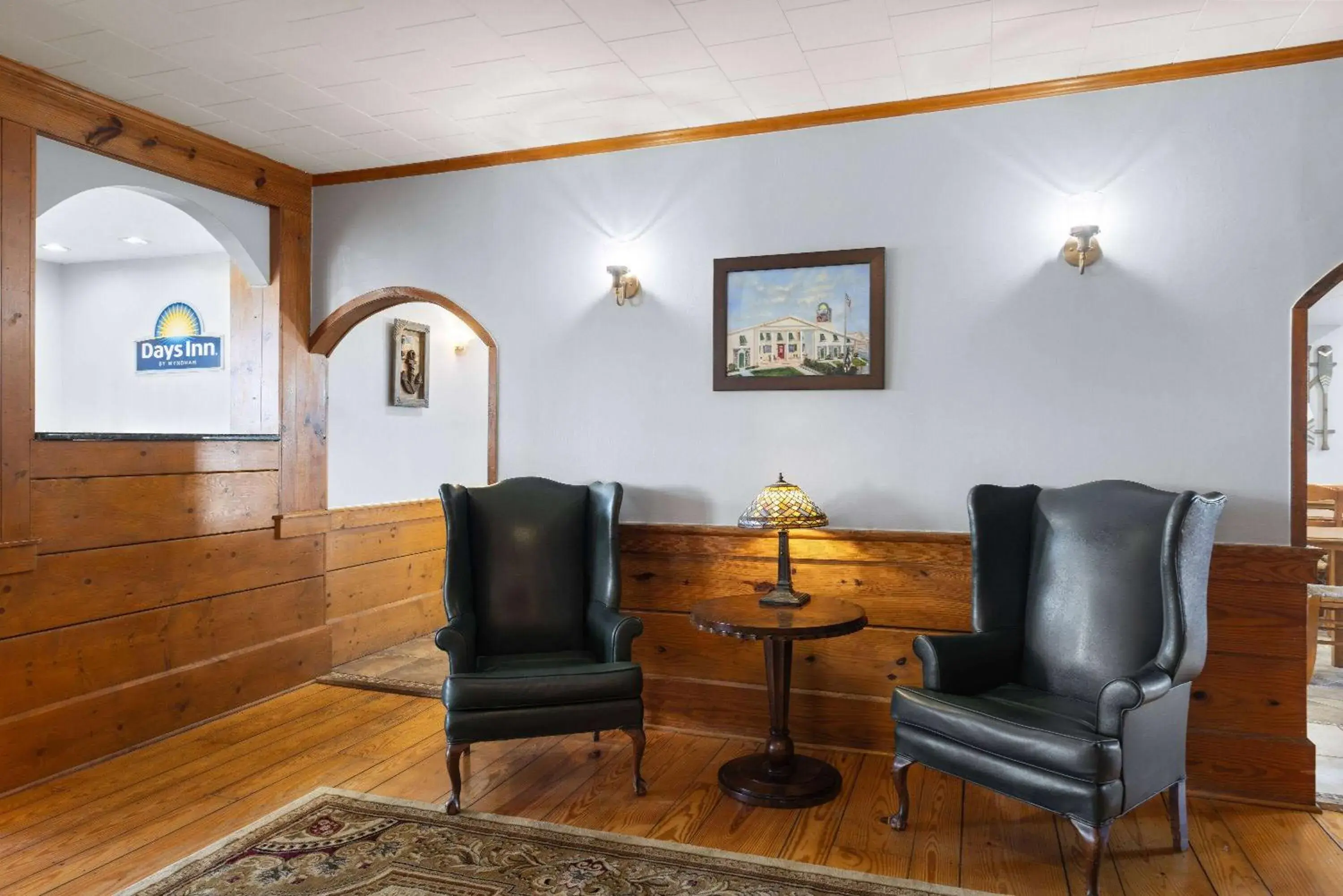 Lobby or reception in Days Inn by Wyndham Kill Devil Hills Oceanfront - Wilbur Lobby or reception in Days Inn by Wyndham Kill Devil Hills Oceanfront - Wilbur