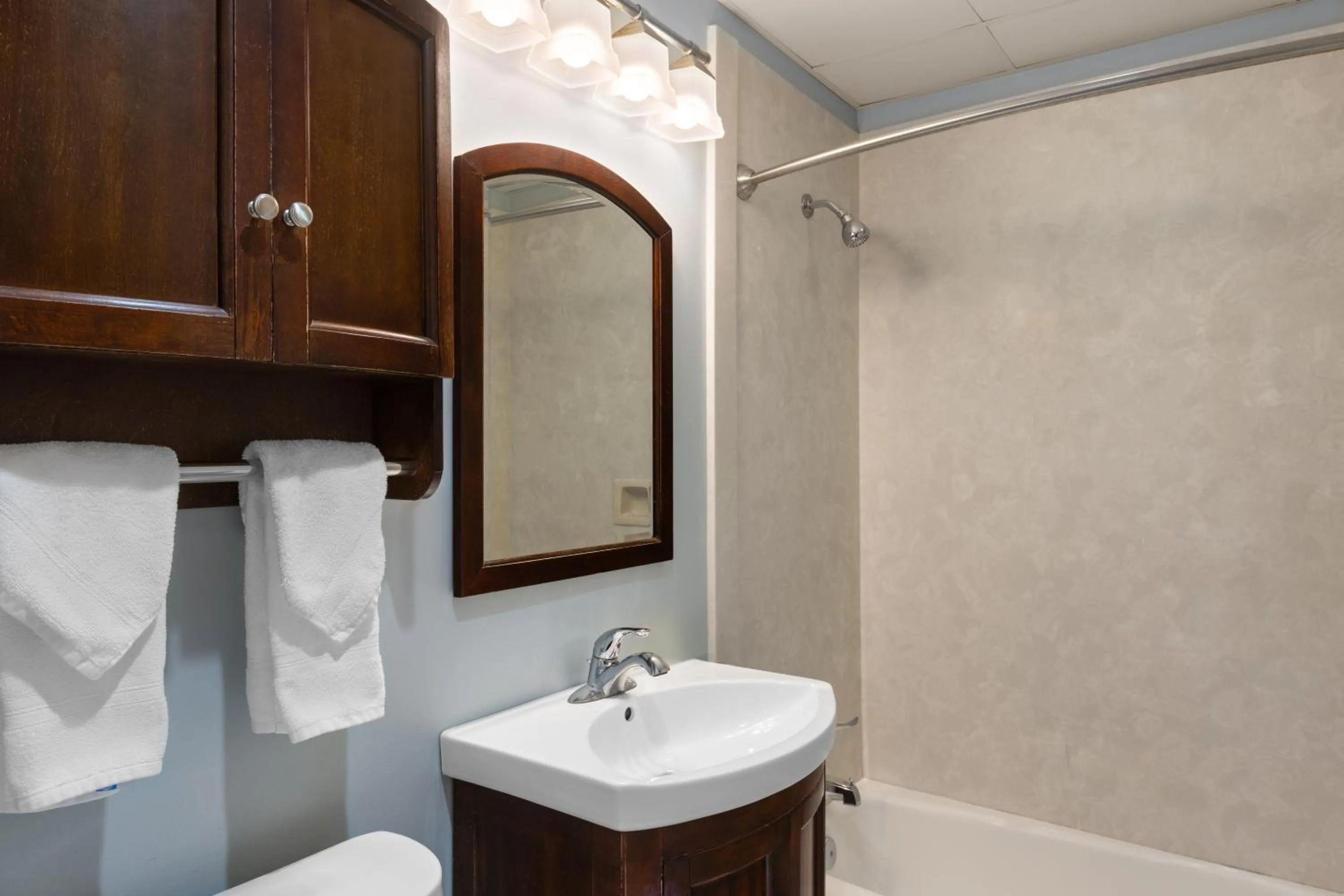 Bathroom in Days Inn by Wyndham Kill Devil Hills Oceanfront - Wilbur