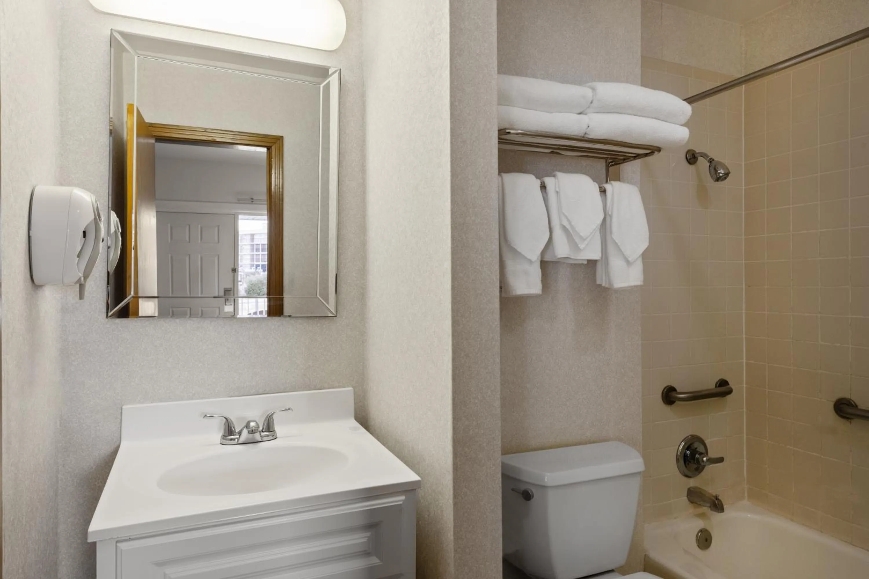 Bathroom in Days Inn by Wyndham Kill Devil Hills Oceanfront - Wilbur