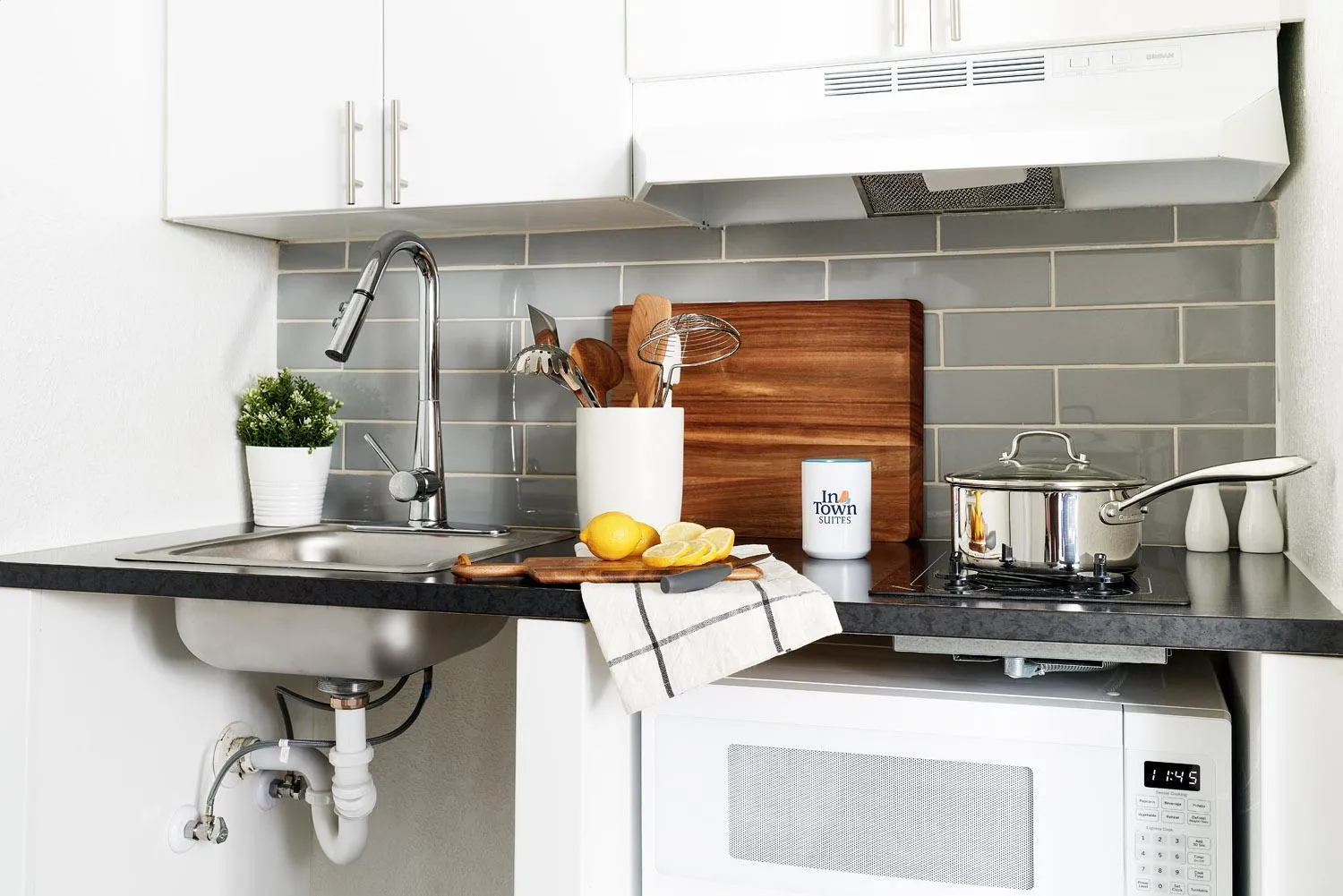 Kitchen or kitchenette in InTown Suites Extended Stay Select Dayton OH- Miamisburg