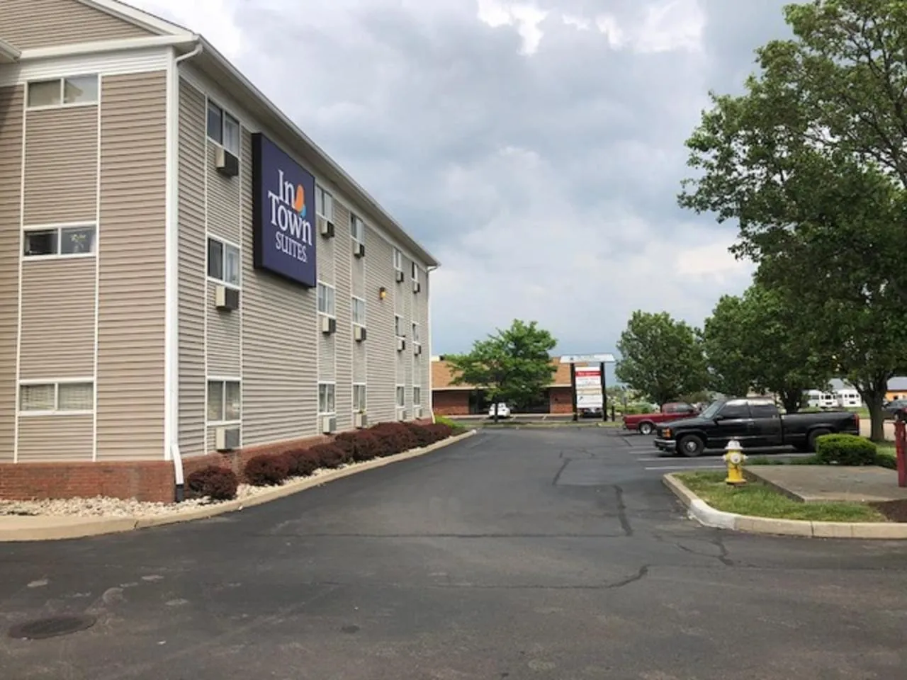 Property building in InTown Suites Extended Stay Select Dayton OH- Miamisburg