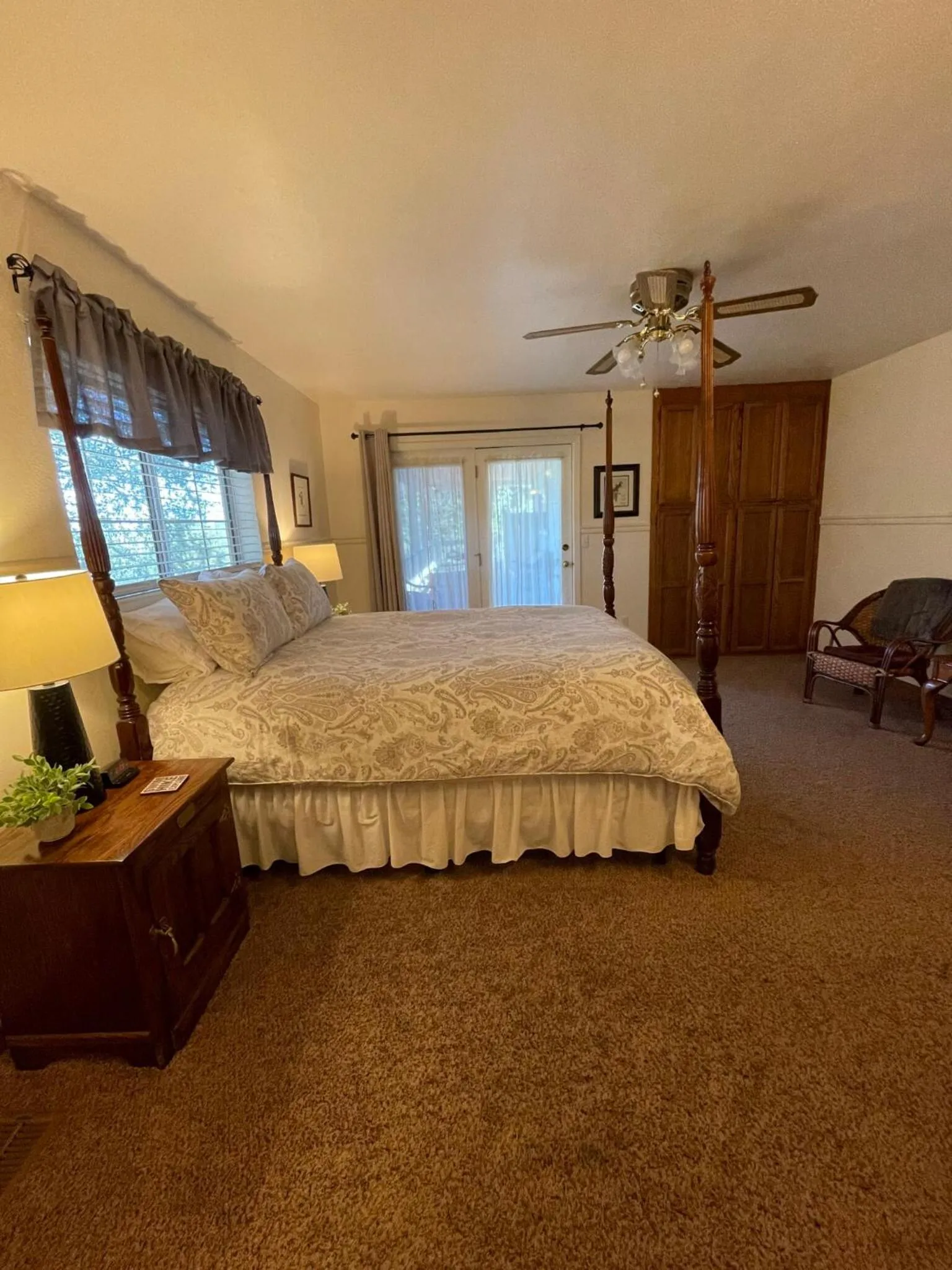 Bed in Berkshire Inn