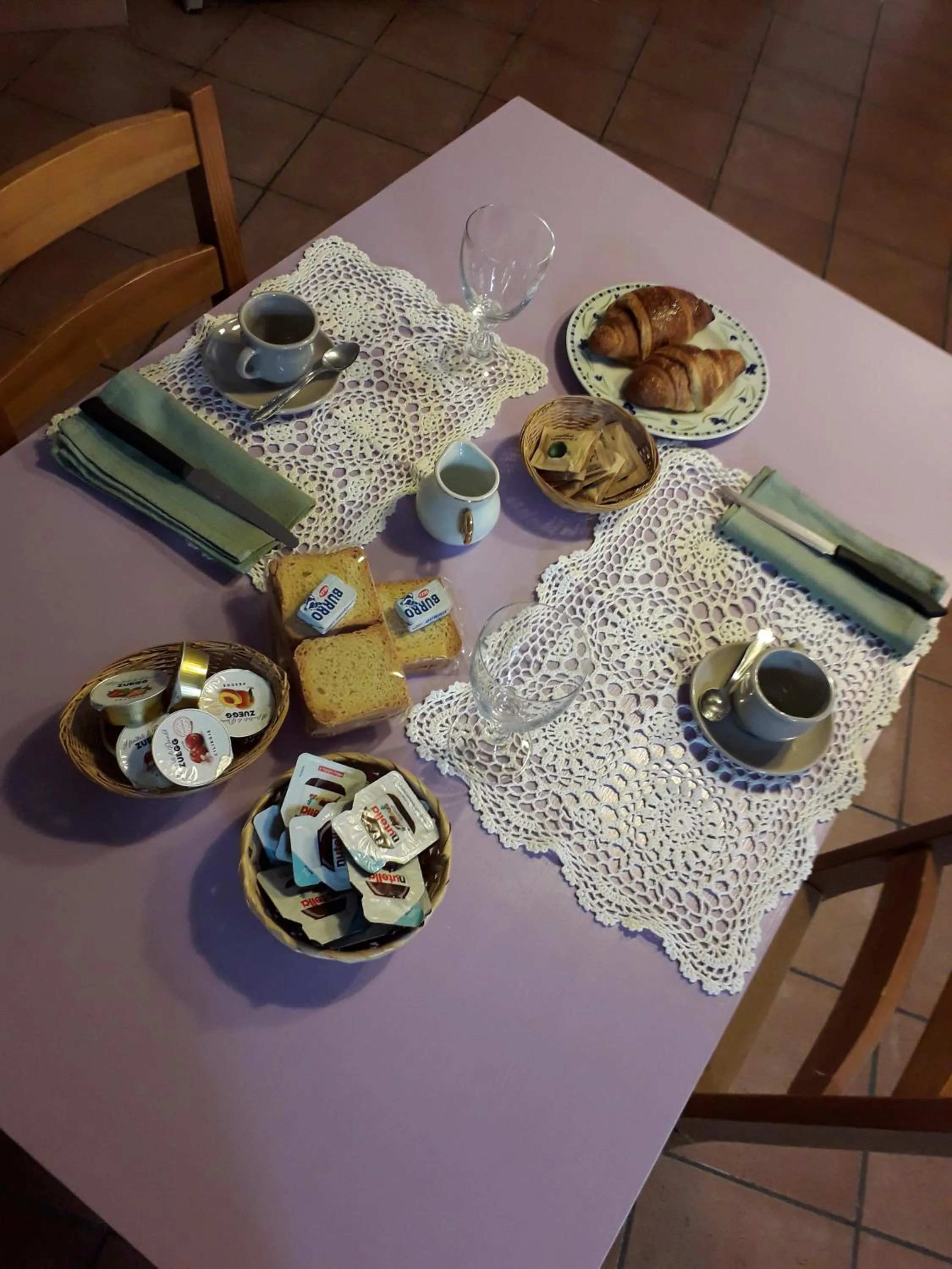 Food and drinks in B&B La Riundela