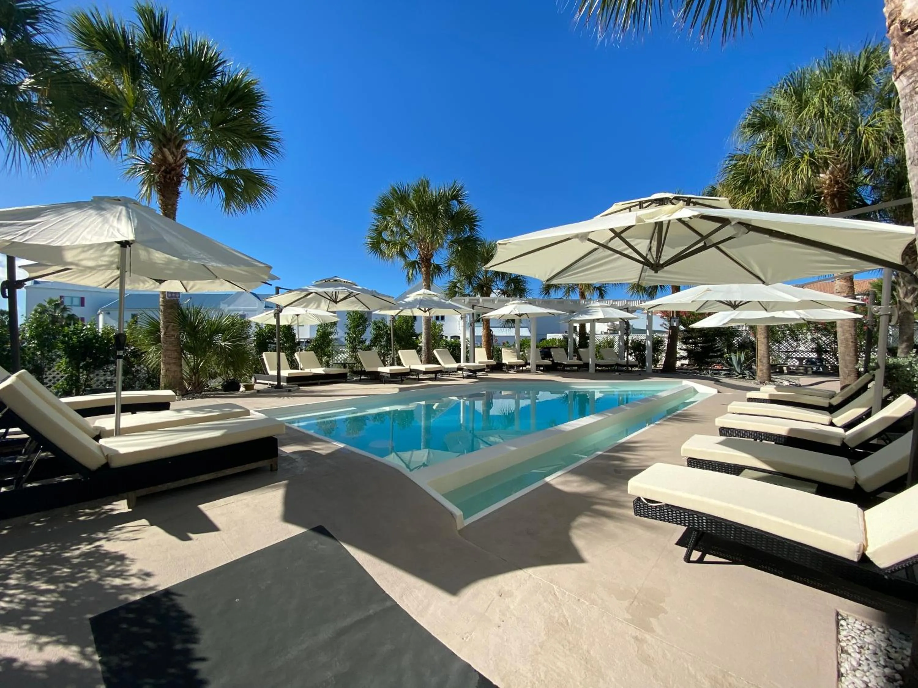 Facade/entrance in Grace Bay Suites