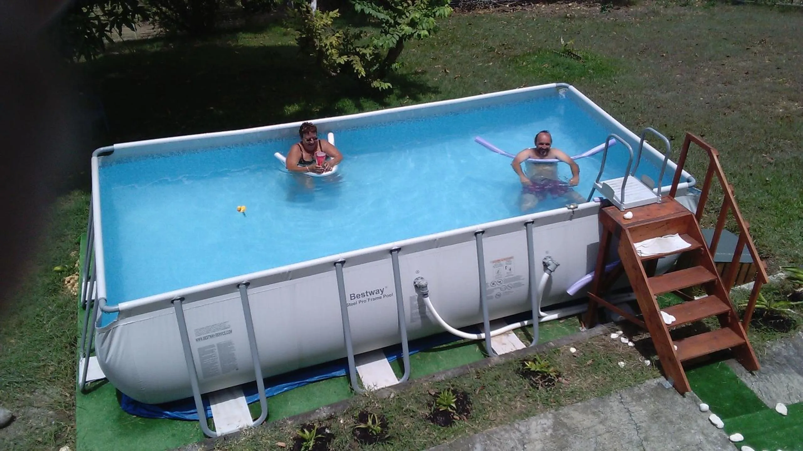 Swimming pool in Chez Christian et Lydia