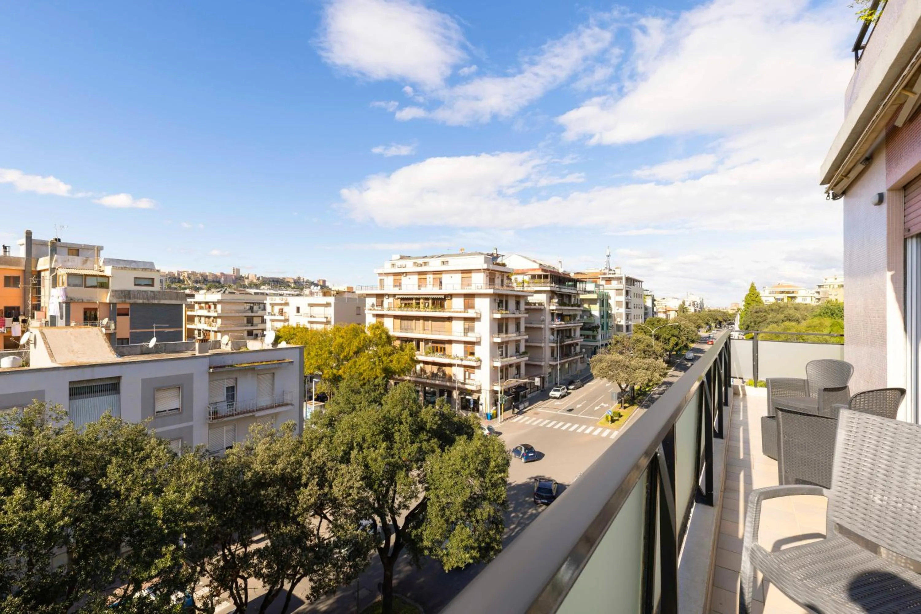 Day in Mapi’s Rooms