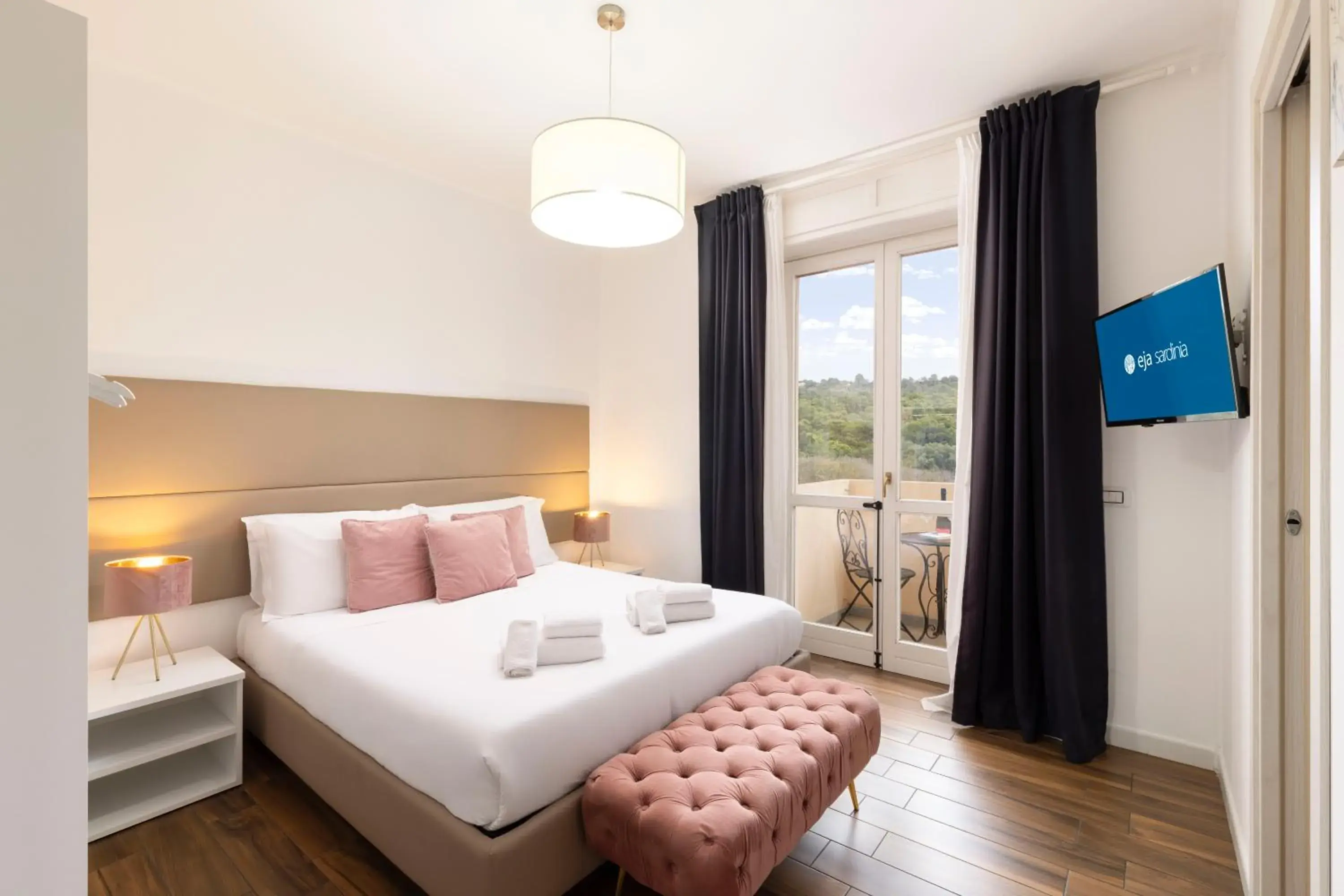 Double Room with Balcony - single occupancy in Mapi's Rooms - Eja Sardinia Double Room with Balcony - single occupancy in Mapi's Rooms - Eja Sardinia