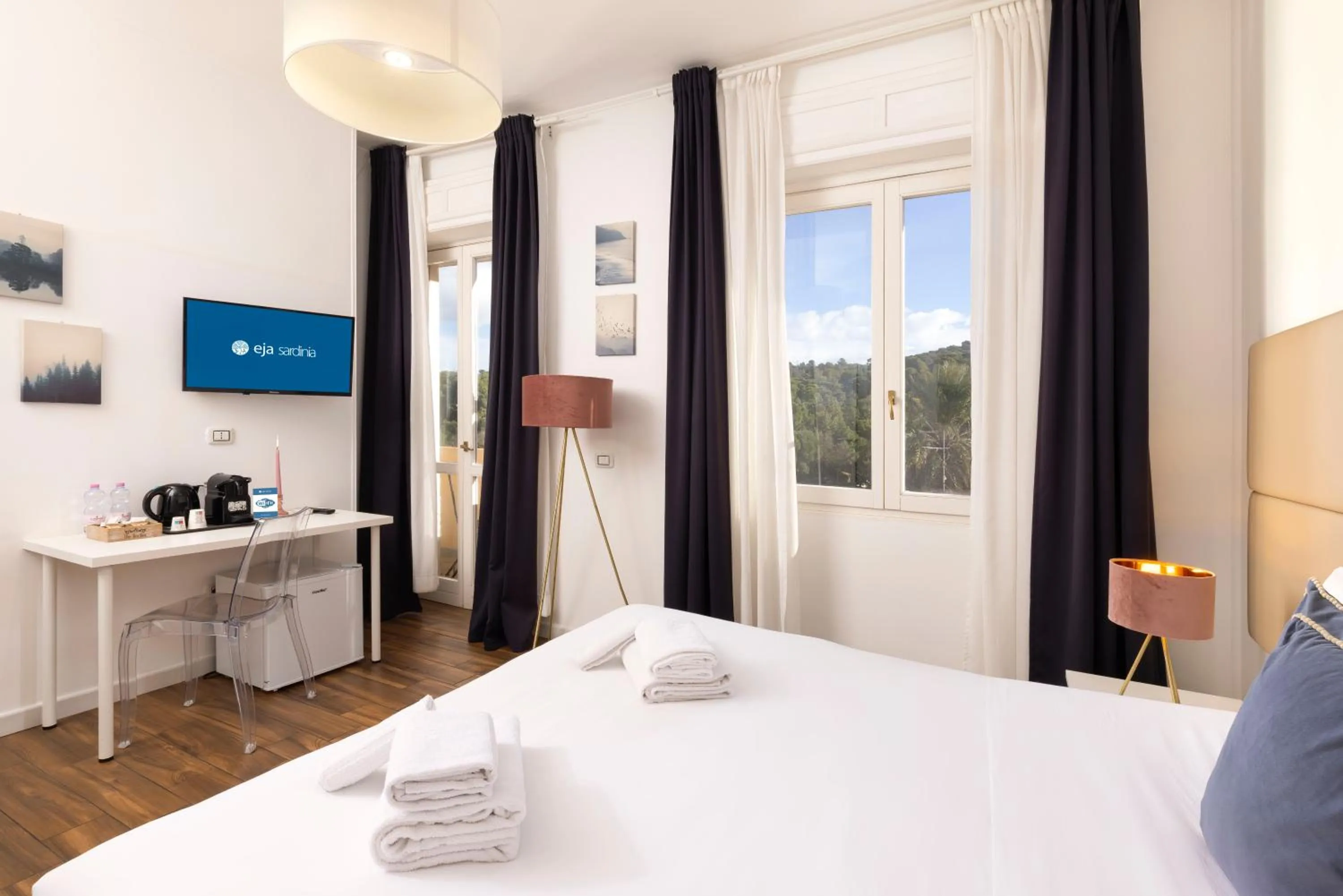 Bed in Mapi’s Rooms