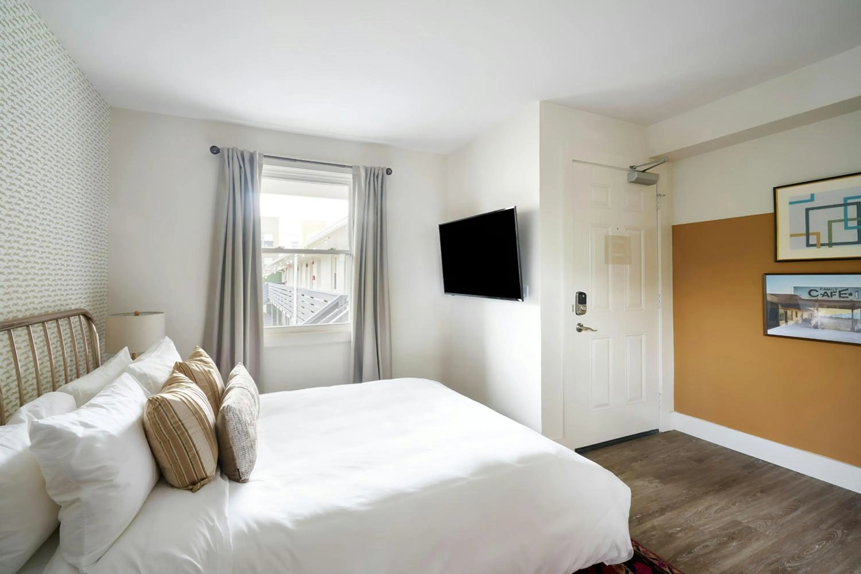 Bedroom, Bed in Sonder by Marriott Bonvoy The Stat Apartments Midtown