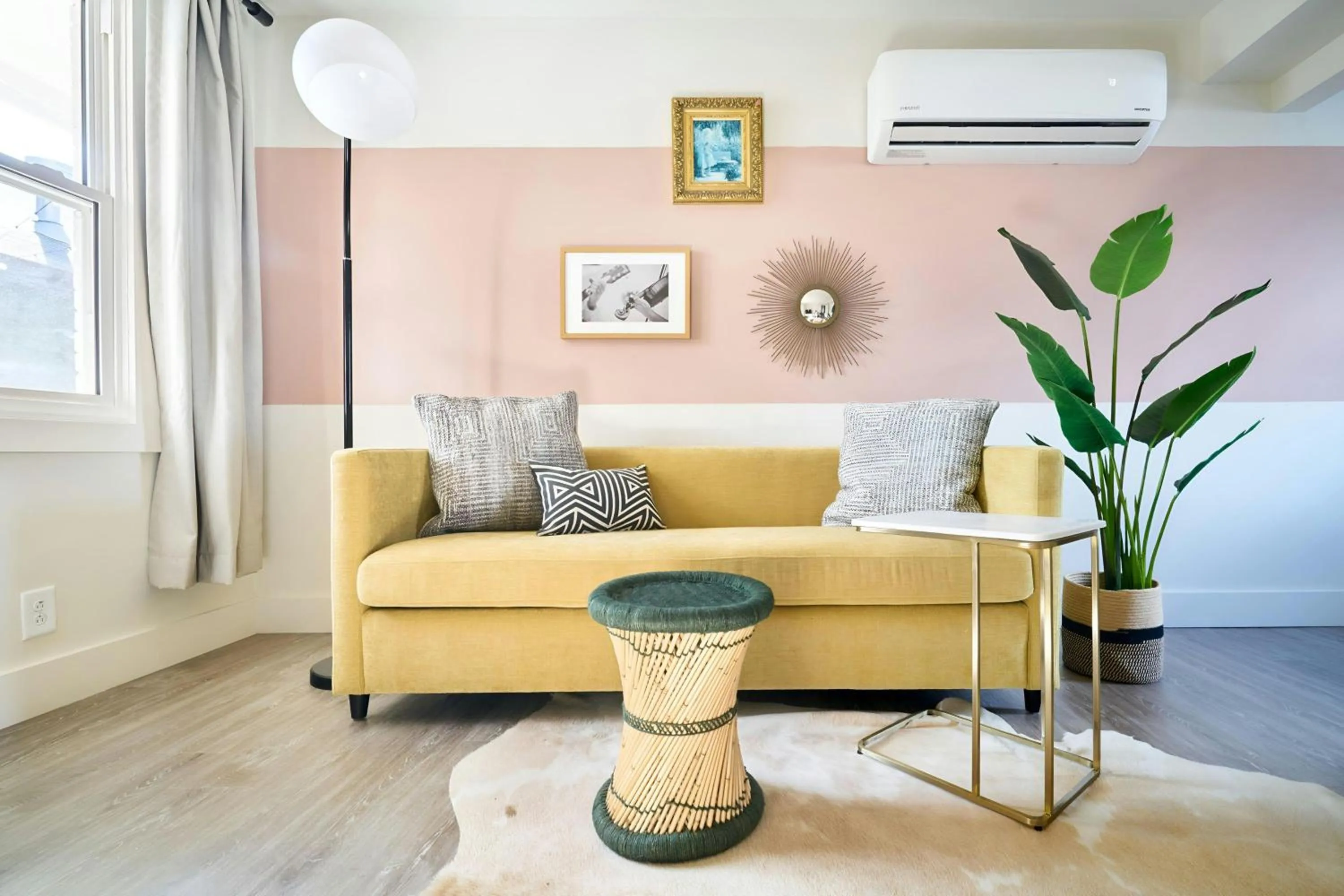 Living room in Sonder by Marriott Bonvoy The Stat Apartments Midtown