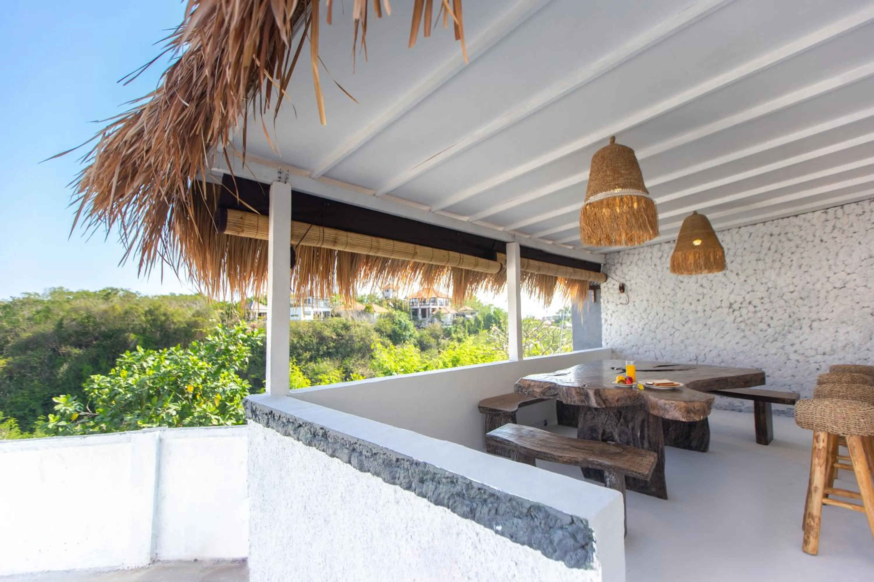 Restaurant/places to eat in The Manik Toya