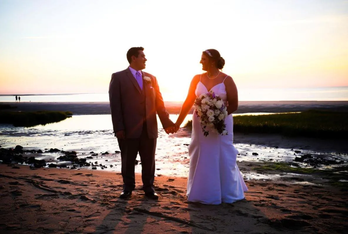 Sunset in By The Sea Guests Bed & Breakfast and Suites