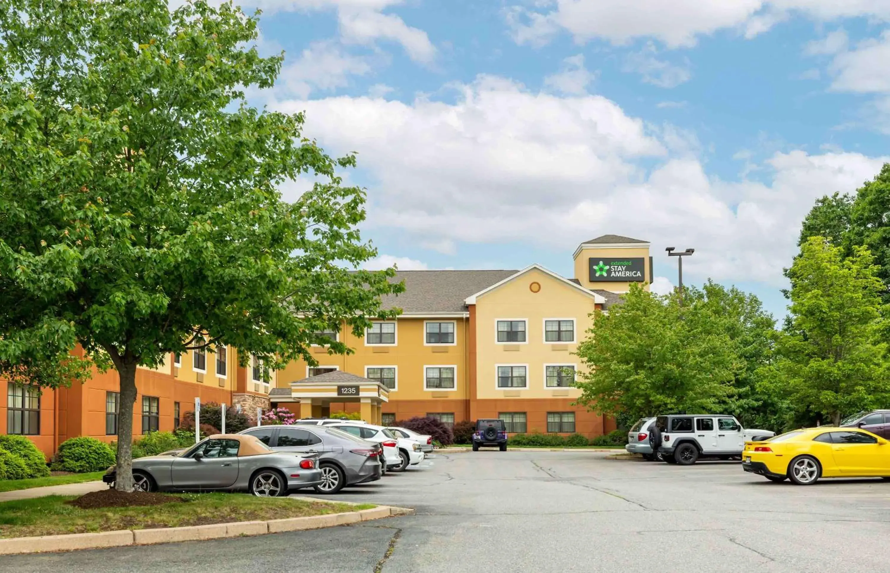 Property building in Extended Stay America - Providence - West Warwick Property building in Extended Stay America - Providence - West Warwick
