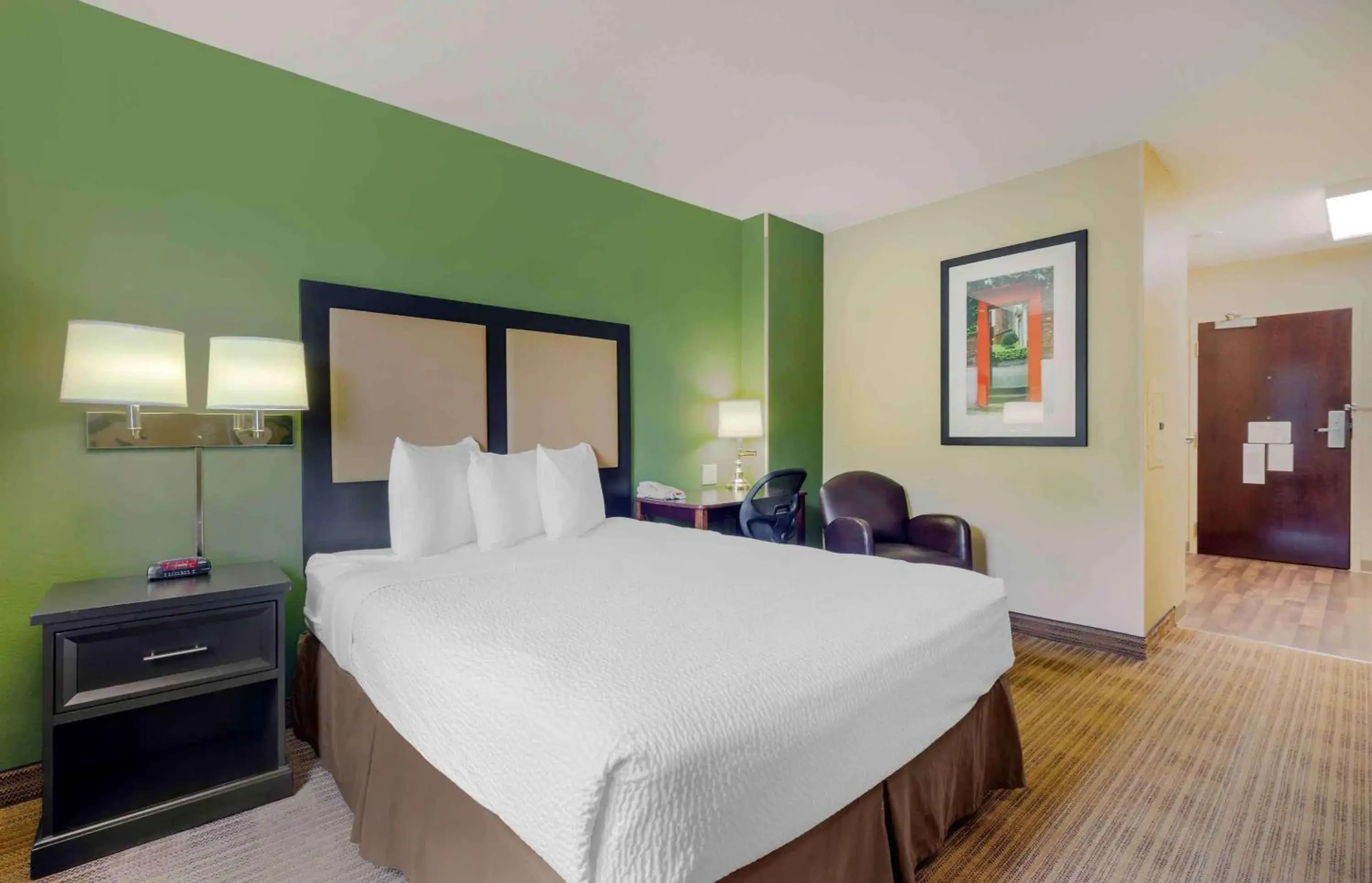 Queen studio with 1 Queen Bed - Disability Access/Non-Smoking in Extended Stay America - Providence - West Warwick Queen studio with 1 Queen Bed - Disability Access/Non-Smoking in Extended Stay America - Providence - West Warwick