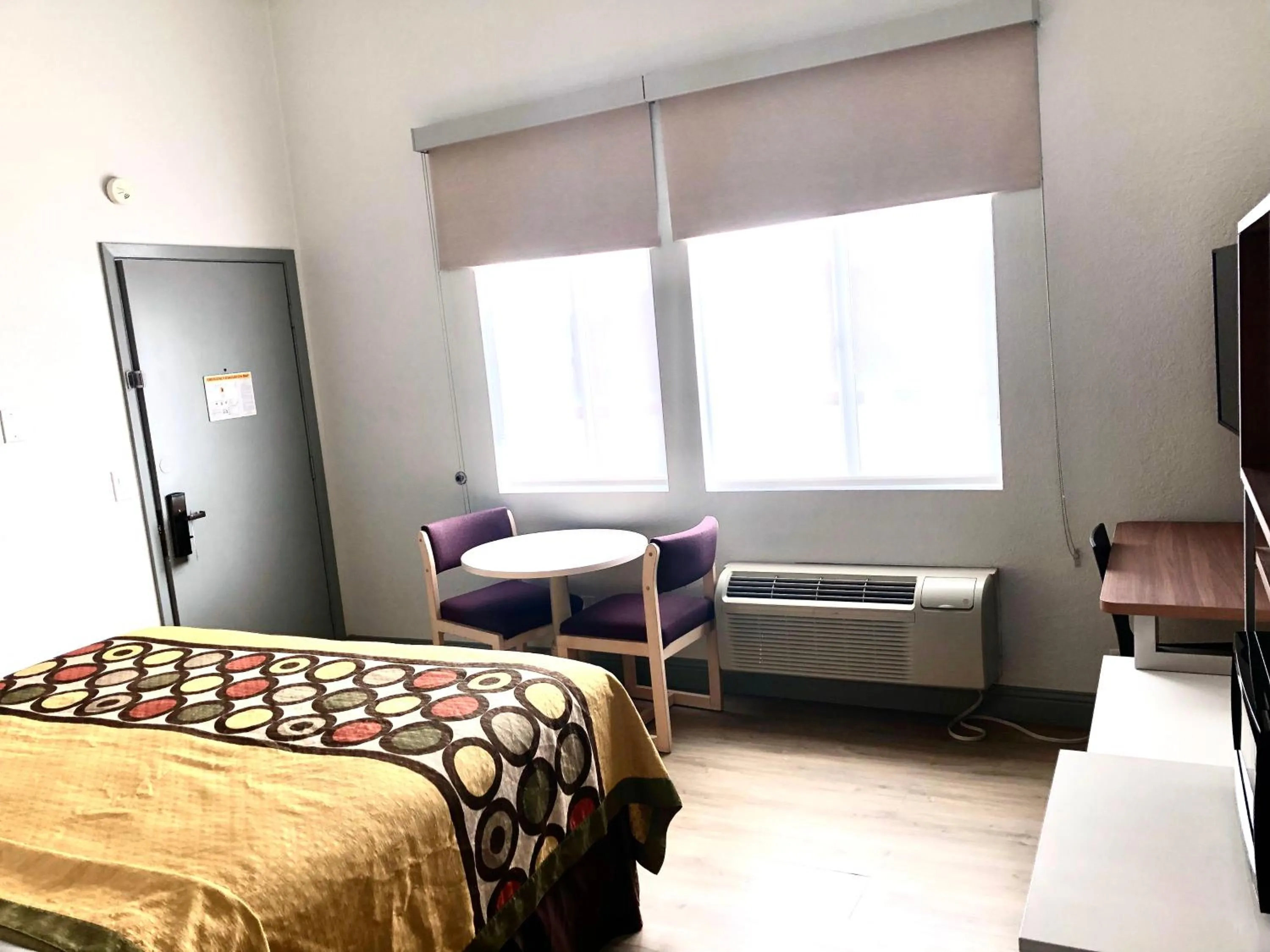 Bed in Super 8 by Wyndham Fort Bragg