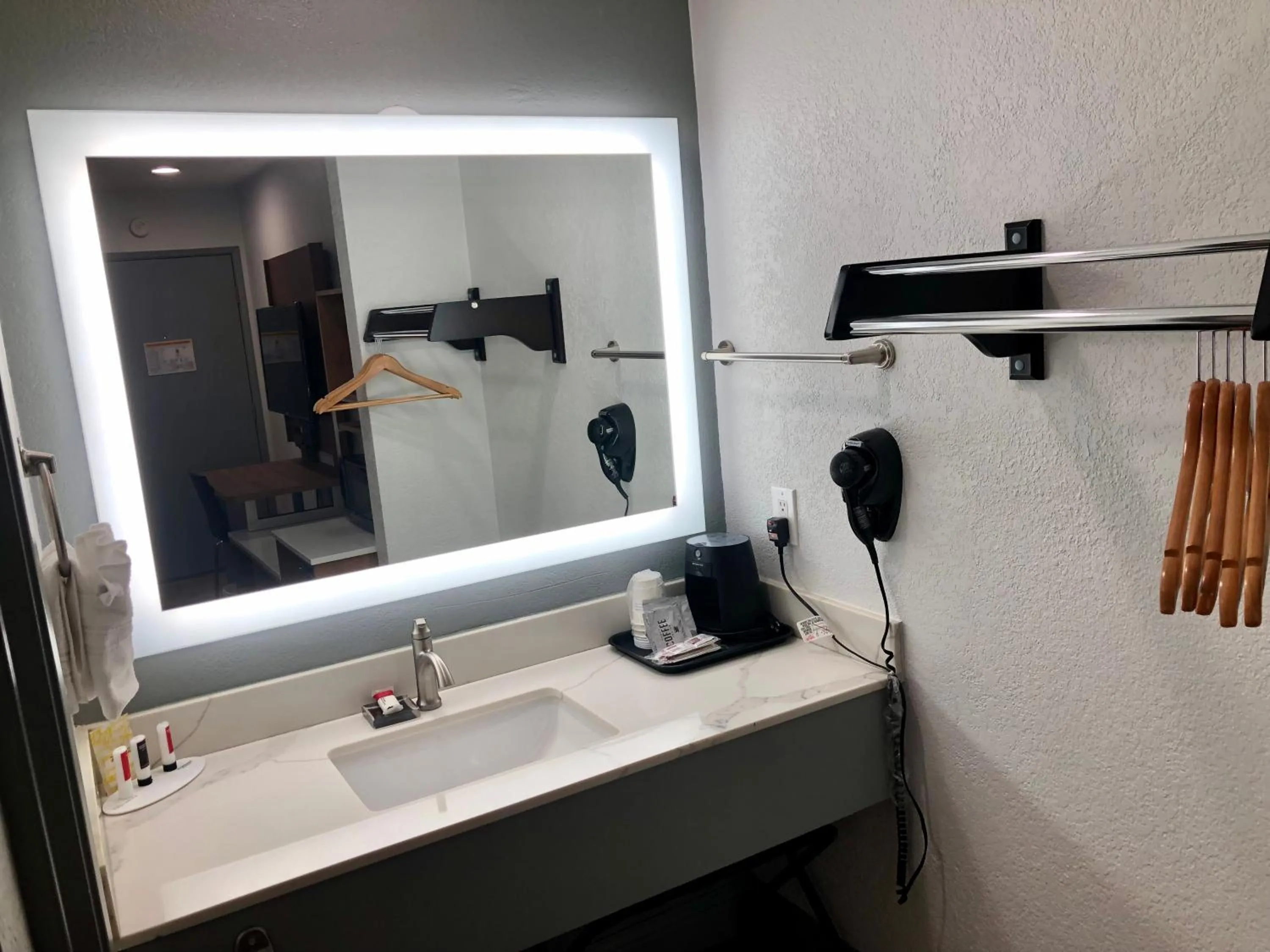 Super 8 by Wyndham Fort Bragg