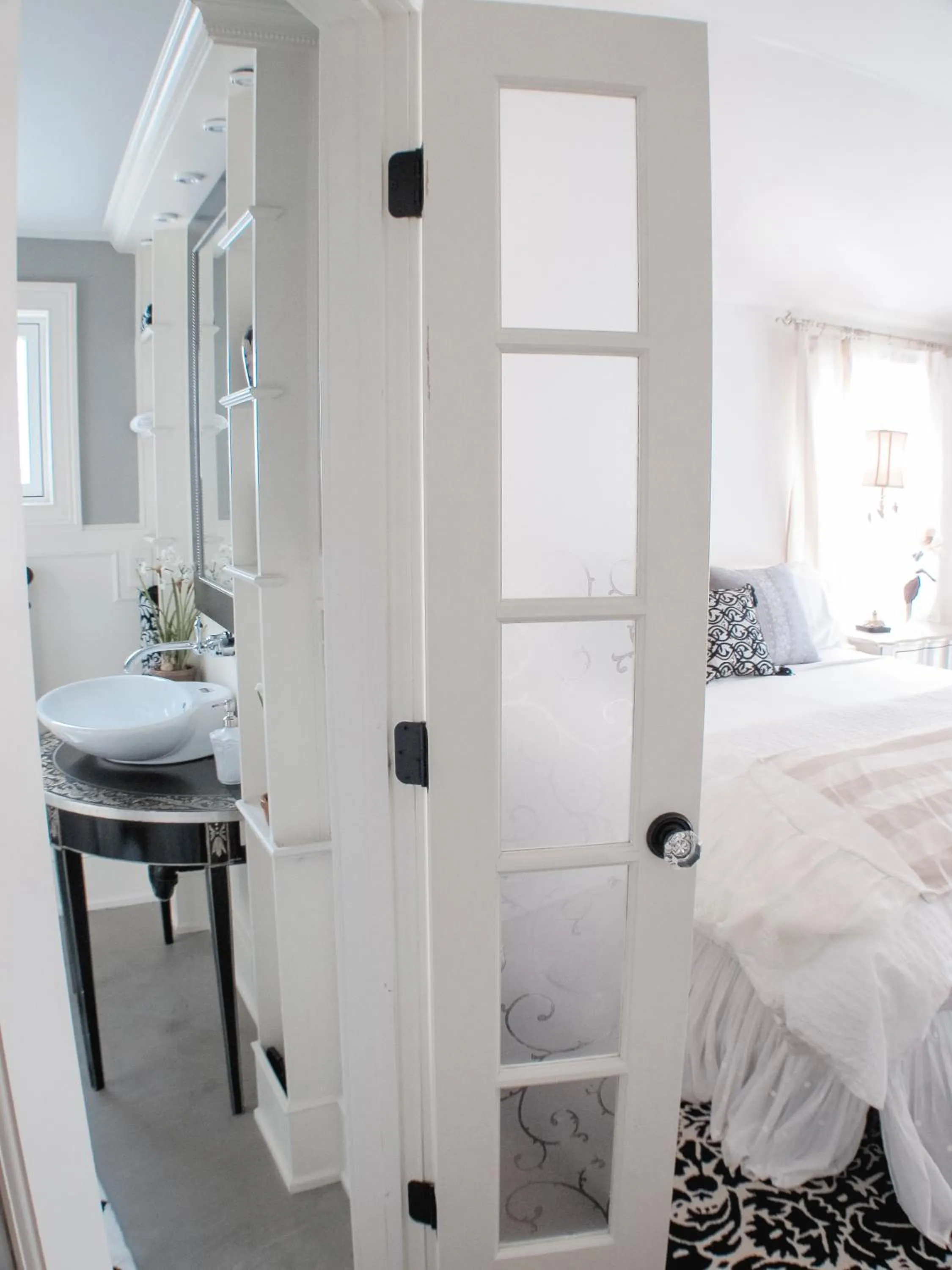 Bed in The Connecticut River Valley Inn Hartford South/Glastonbury