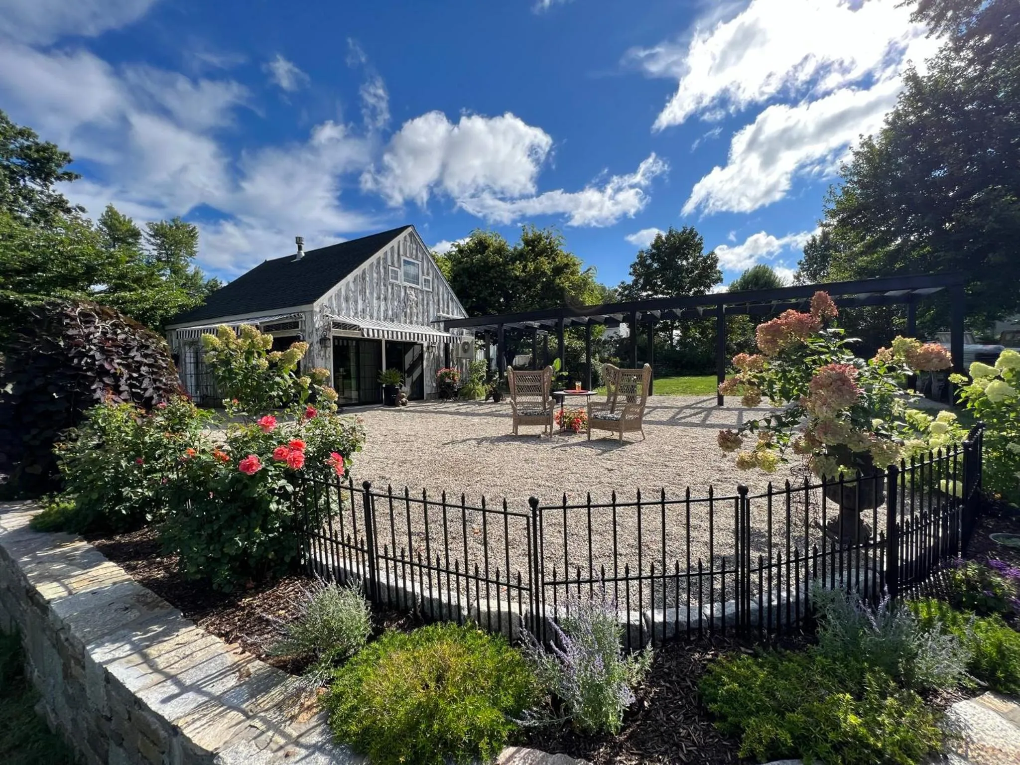 Property building in The Connecticut River Valley Inn Hartford South/Glastonbury