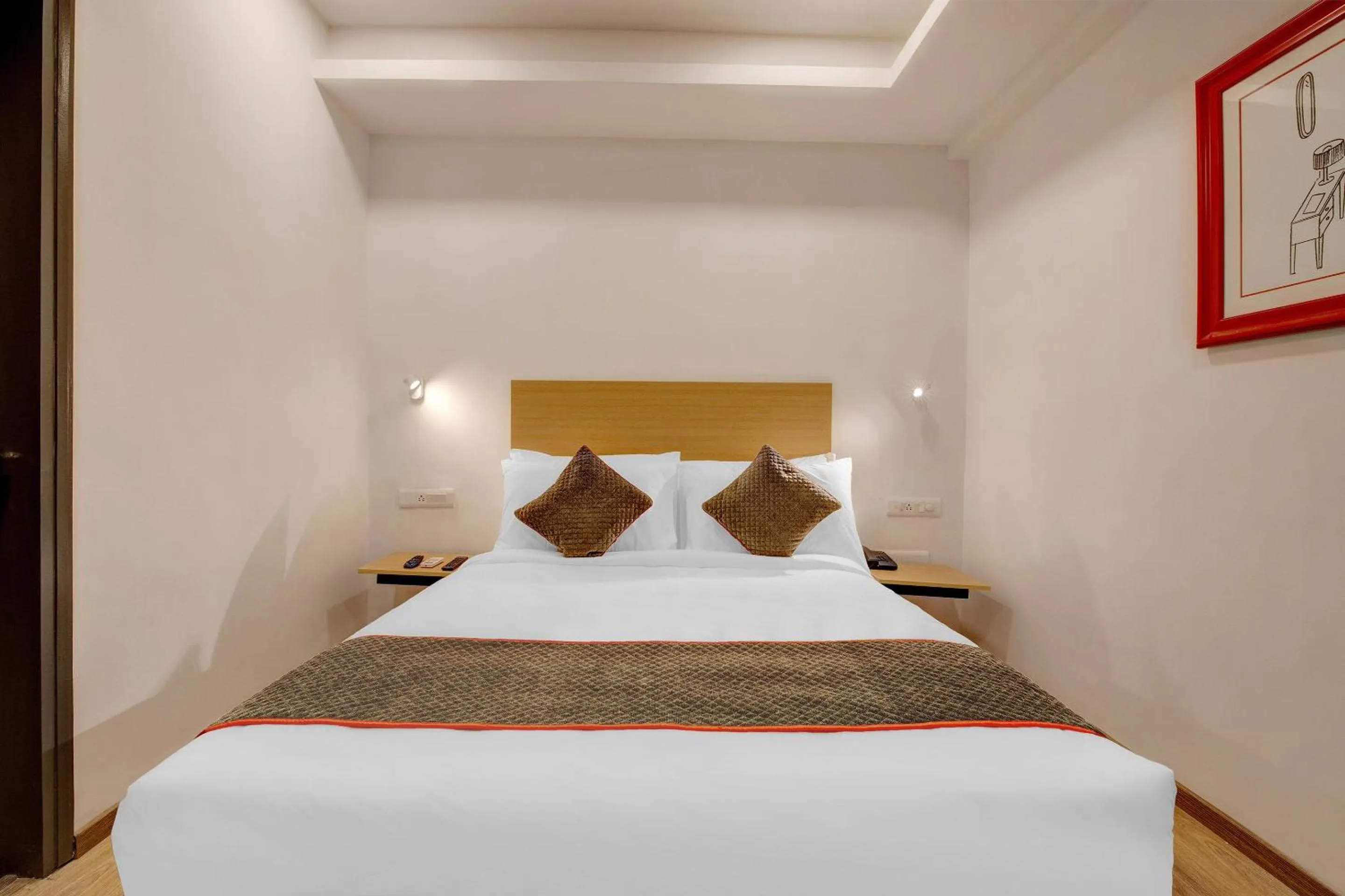 Bedroom, Bed in Super Townhouse Siri Residency