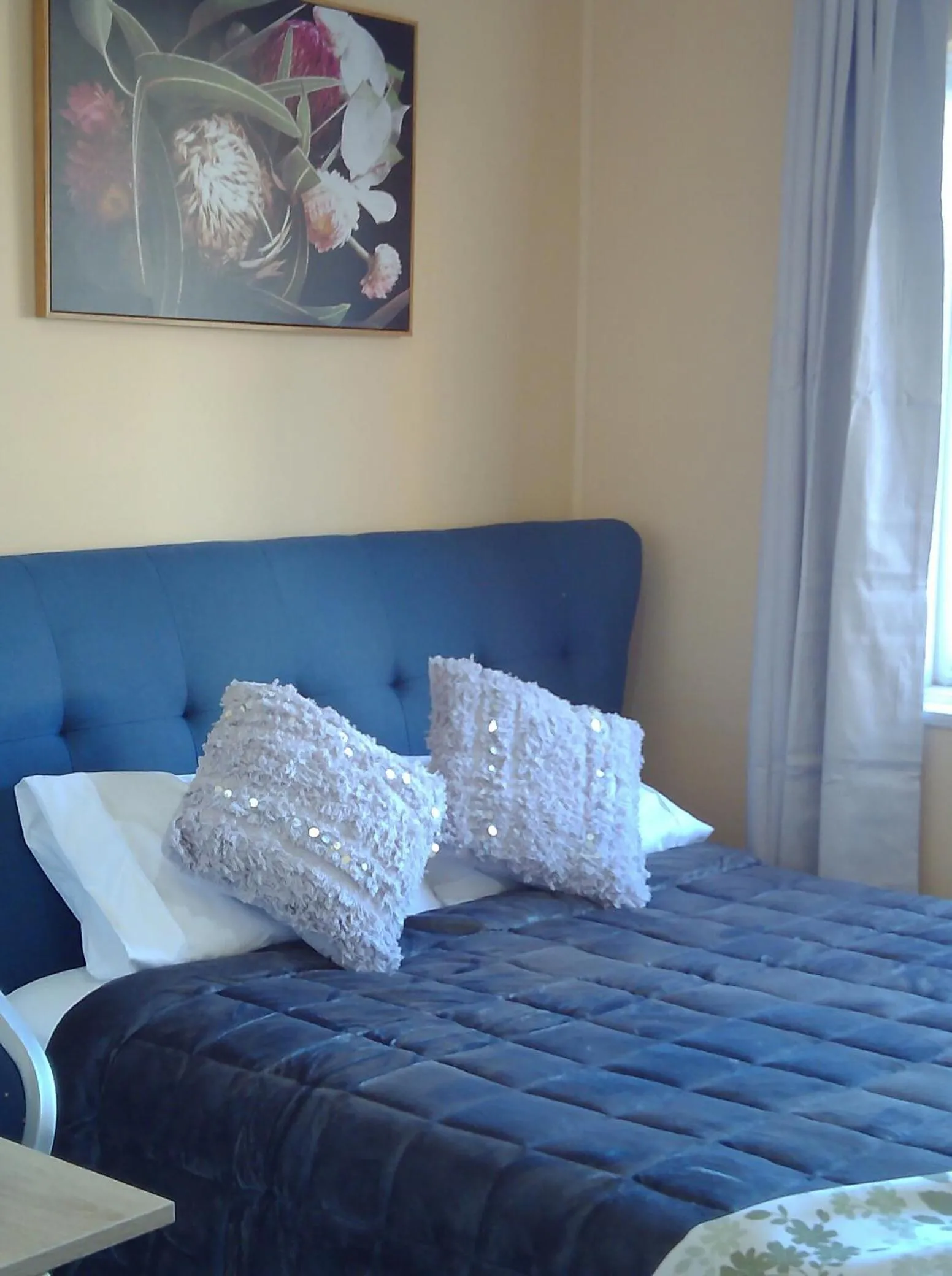 Bed in iMotel Cooma (in town)