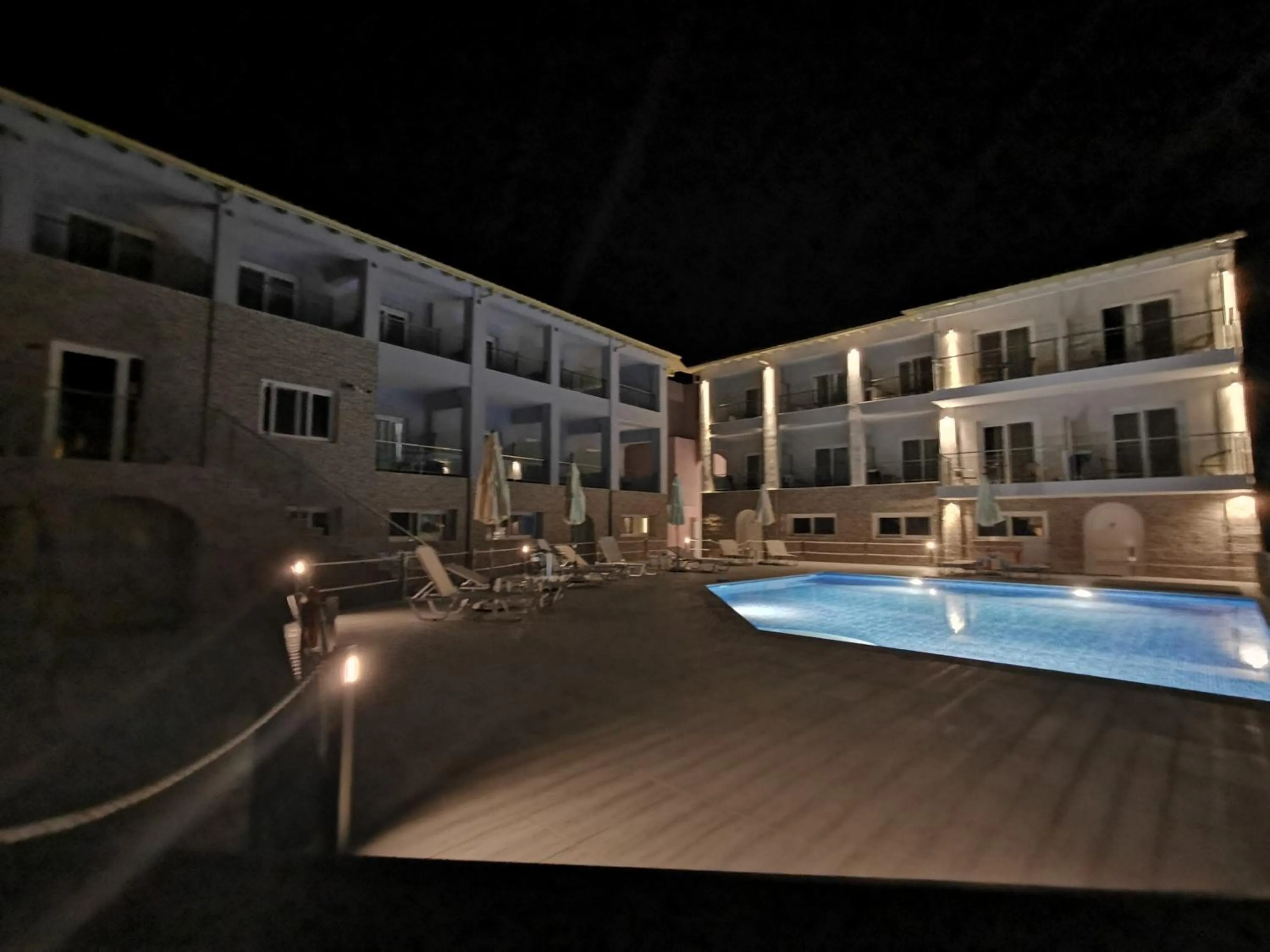 Property building in 3 Island View Hotel