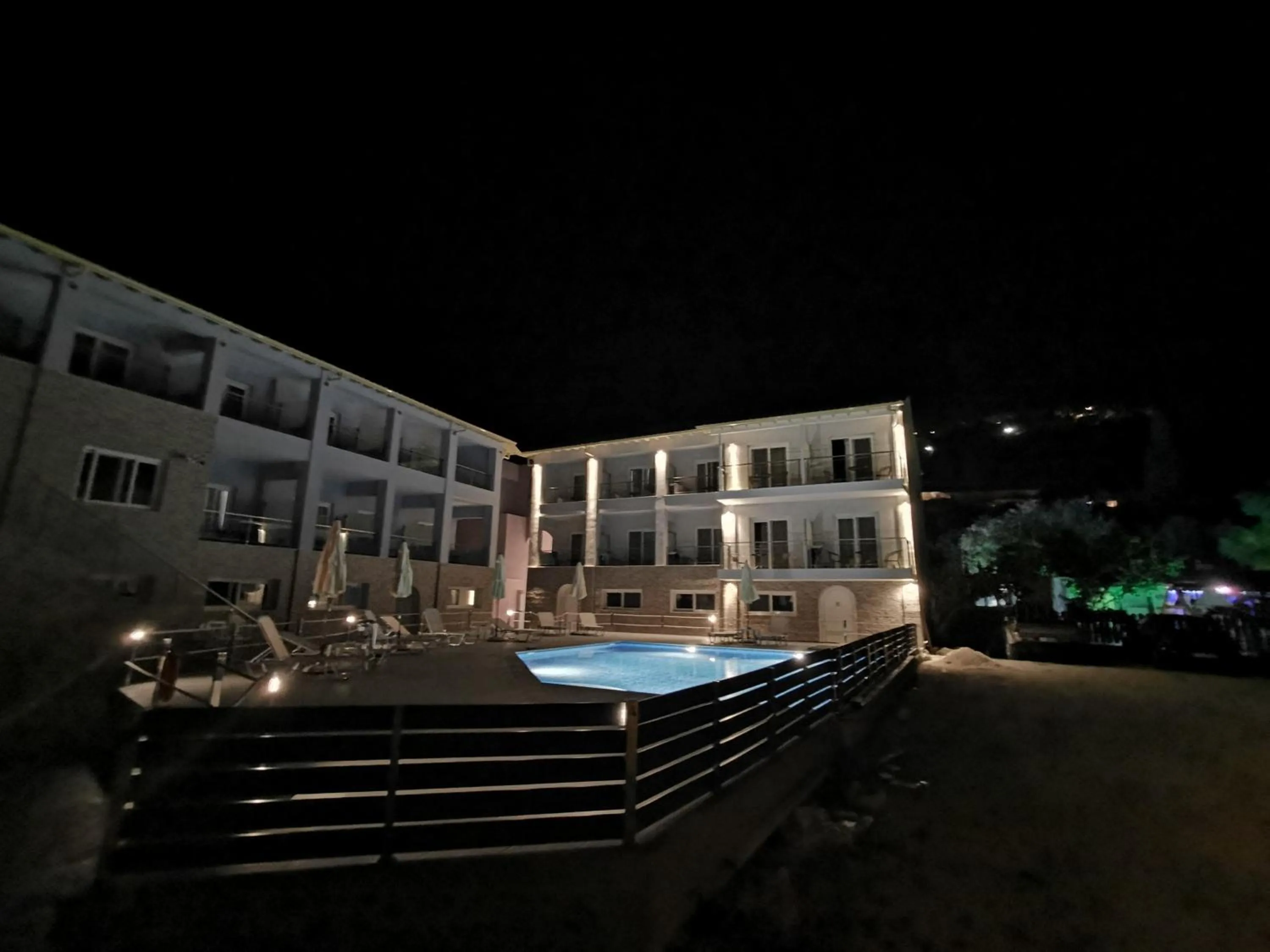 Property building in 3 Island View Hotel