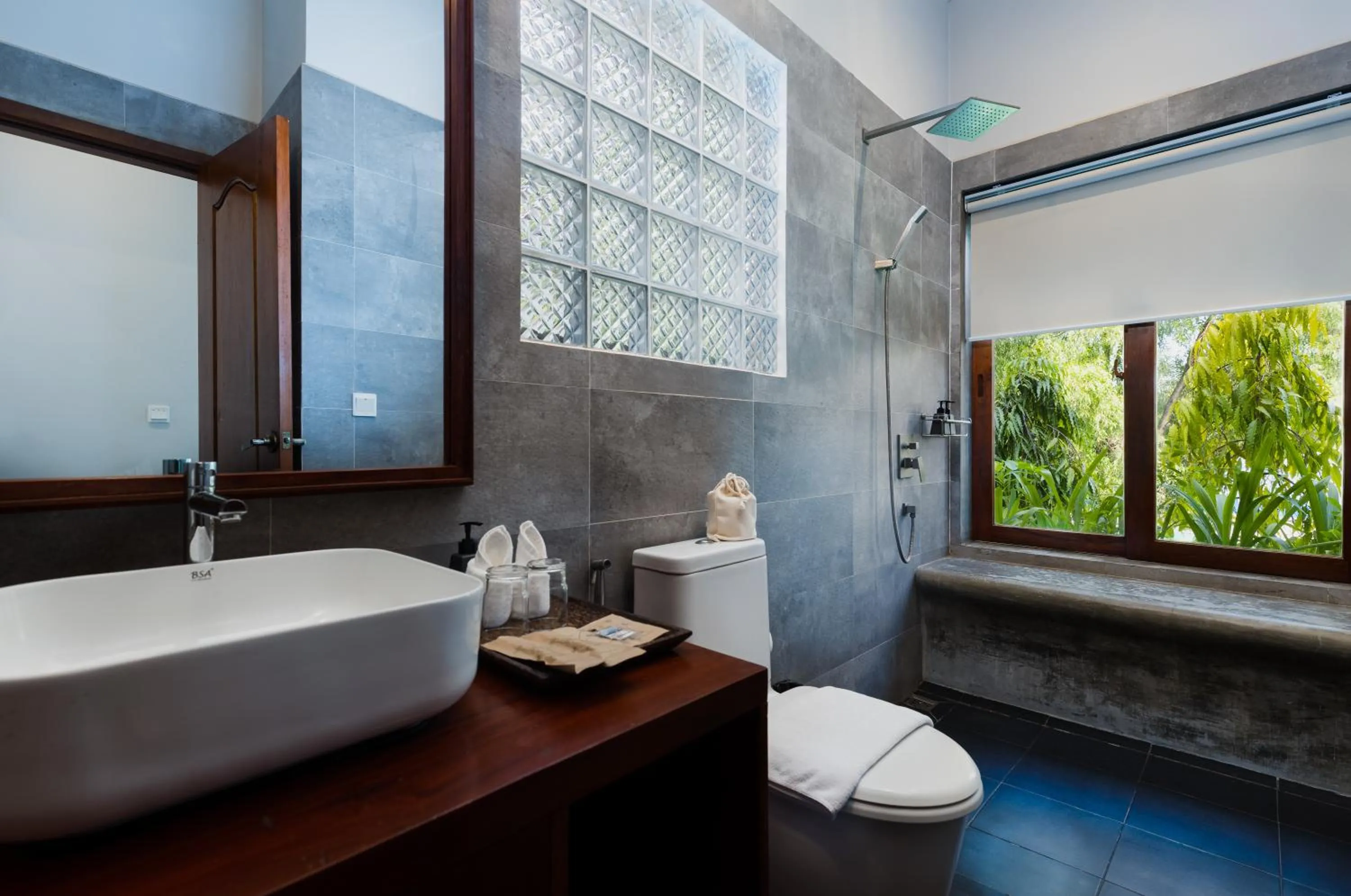 Bathroom in Golden Vishnu Villa
