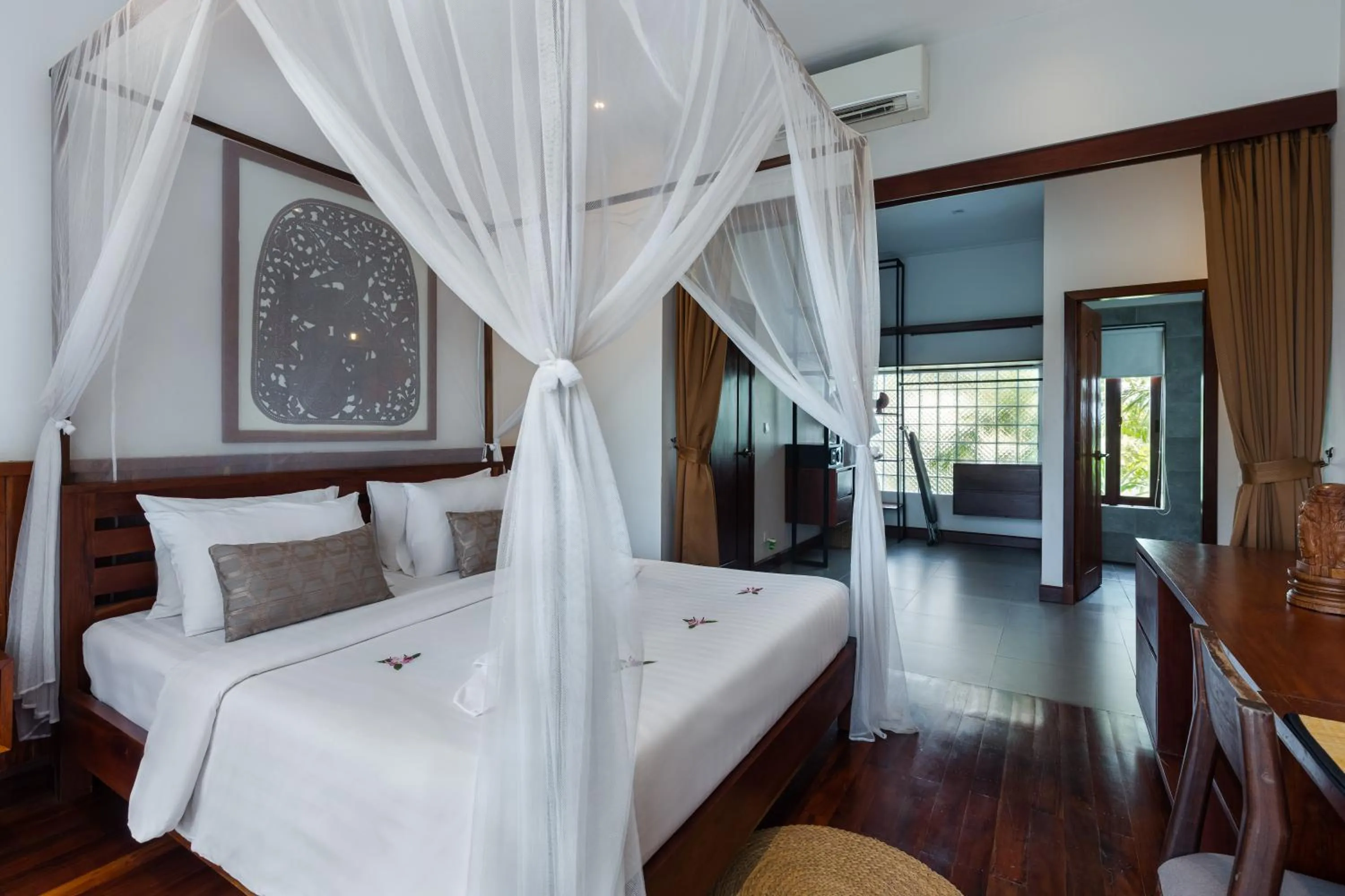 Bedroom, Bed in Golden Vishnu Villa