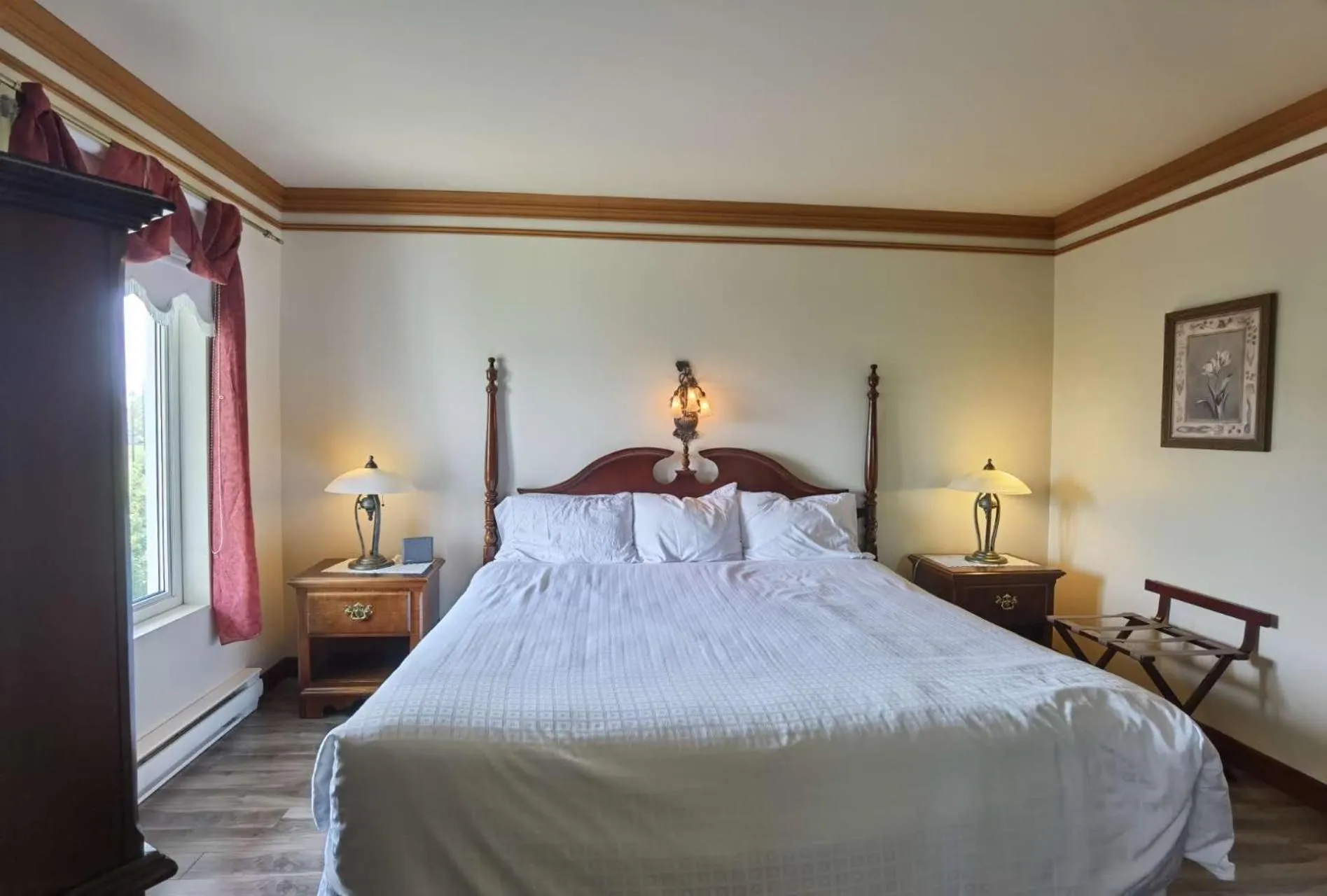 Bed in Motel Grand-Pré Inc