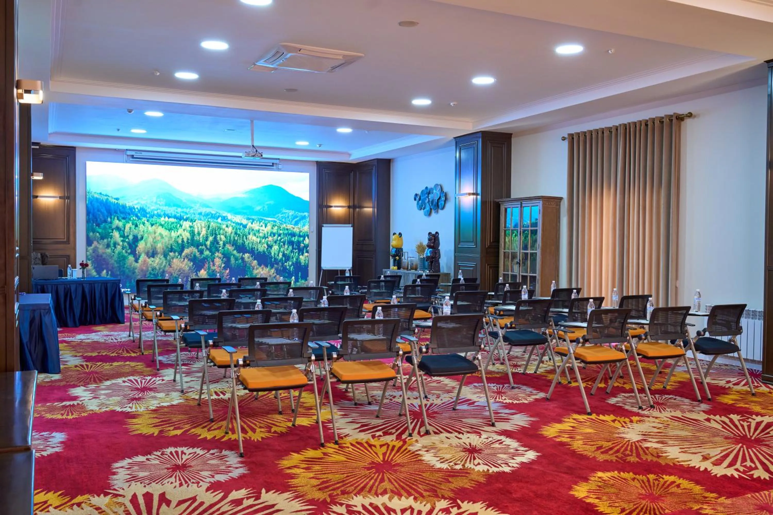 Business facilities in Garden Hotel & SPA