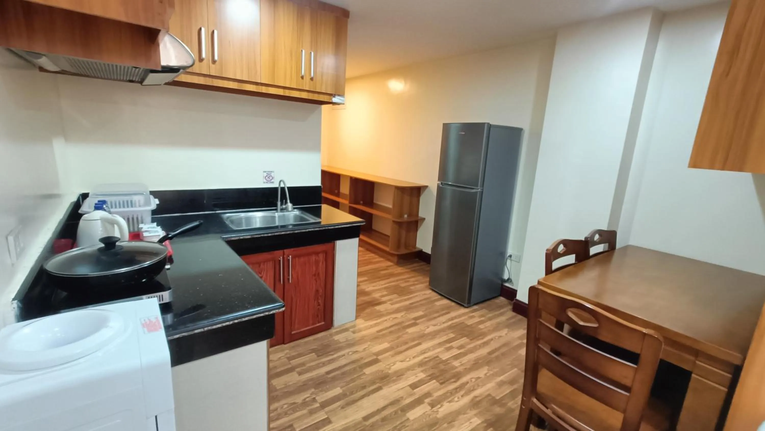 Kitchen or kitchenette in 456 Hotel